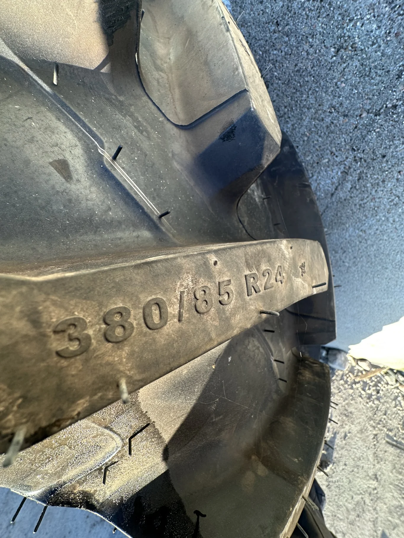 Take-Off 380/85R24 130A8/127B Michelin Agribib II TL R-1W 95-100% image 5