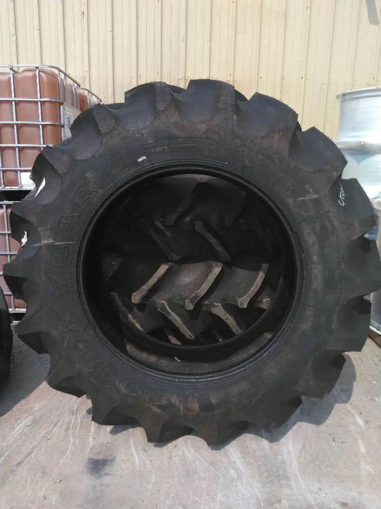 Take-Off 520/85R42 162A8 Goodyear Special Sure Grip TD8 TL R-2 95-100% (DOT 2325) image 2