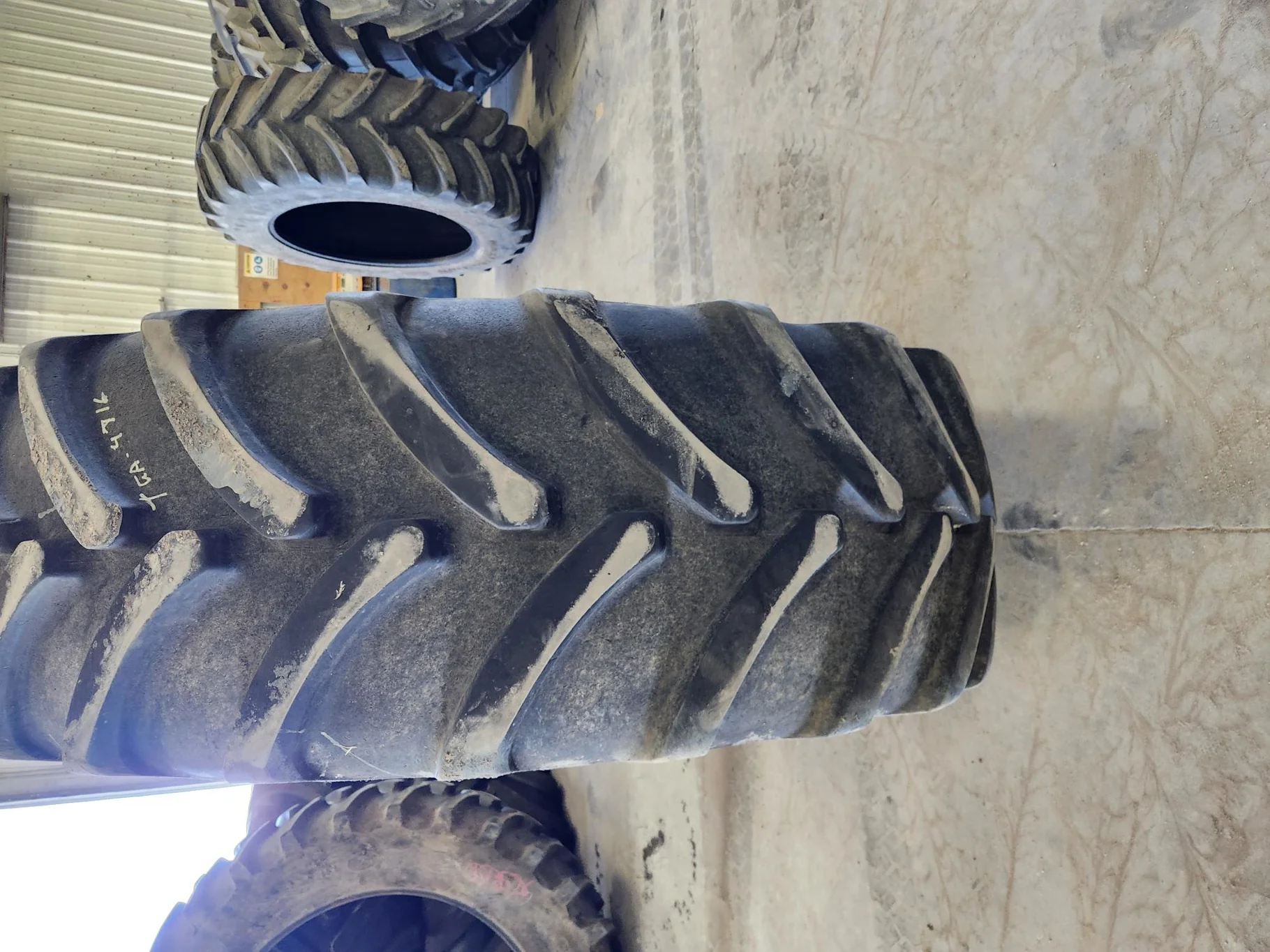 Used VF620/70R46 179D Firestone Maxi Traction R-1W TL 70% image 4