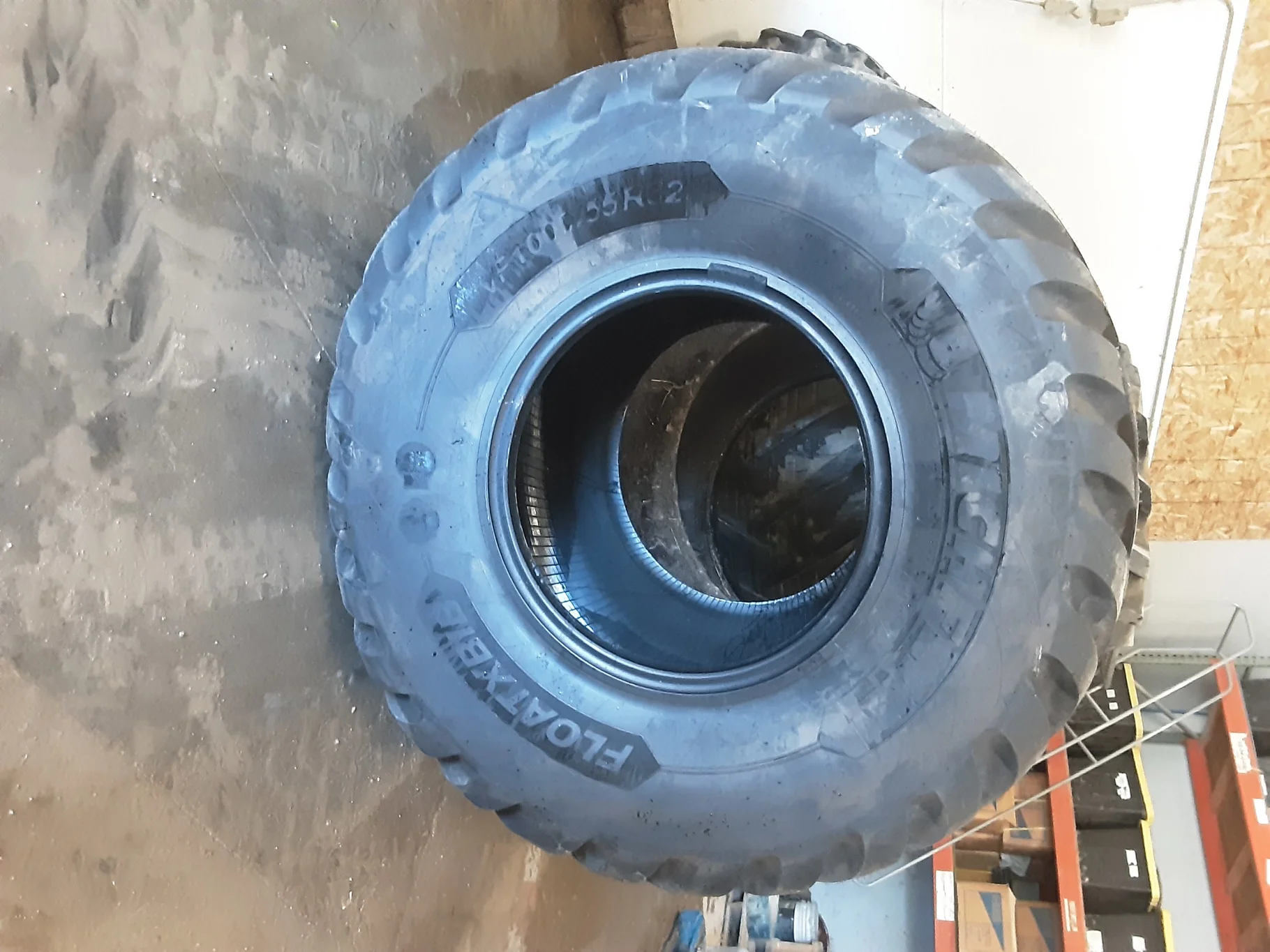 TAKE-OFF VF1000/55R32 Michelin FloatXBib 197D/193E TL