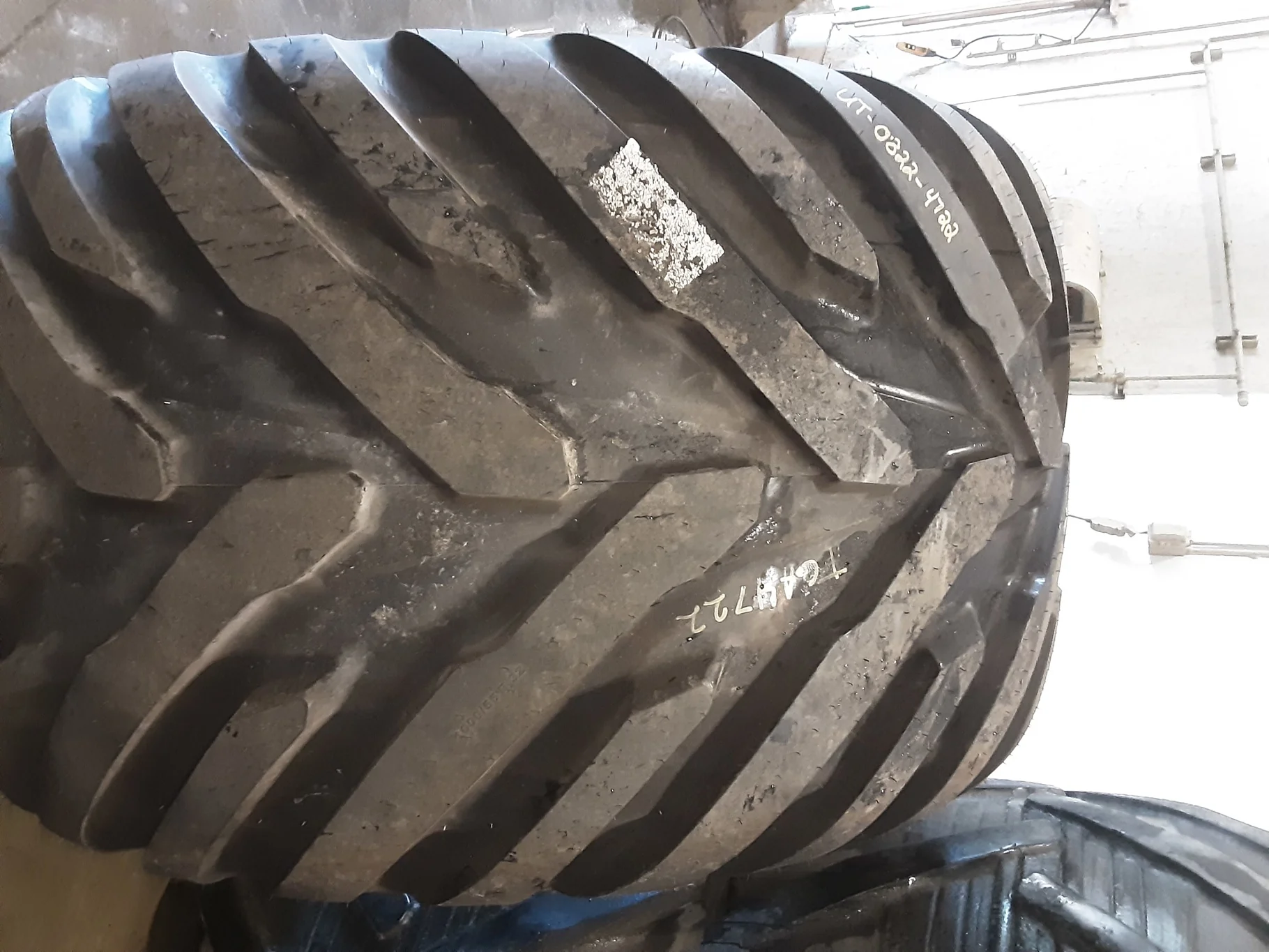 TAKE-OFF VF1000/55R32 Michelin FloatXBib 197D/193E TL image 4