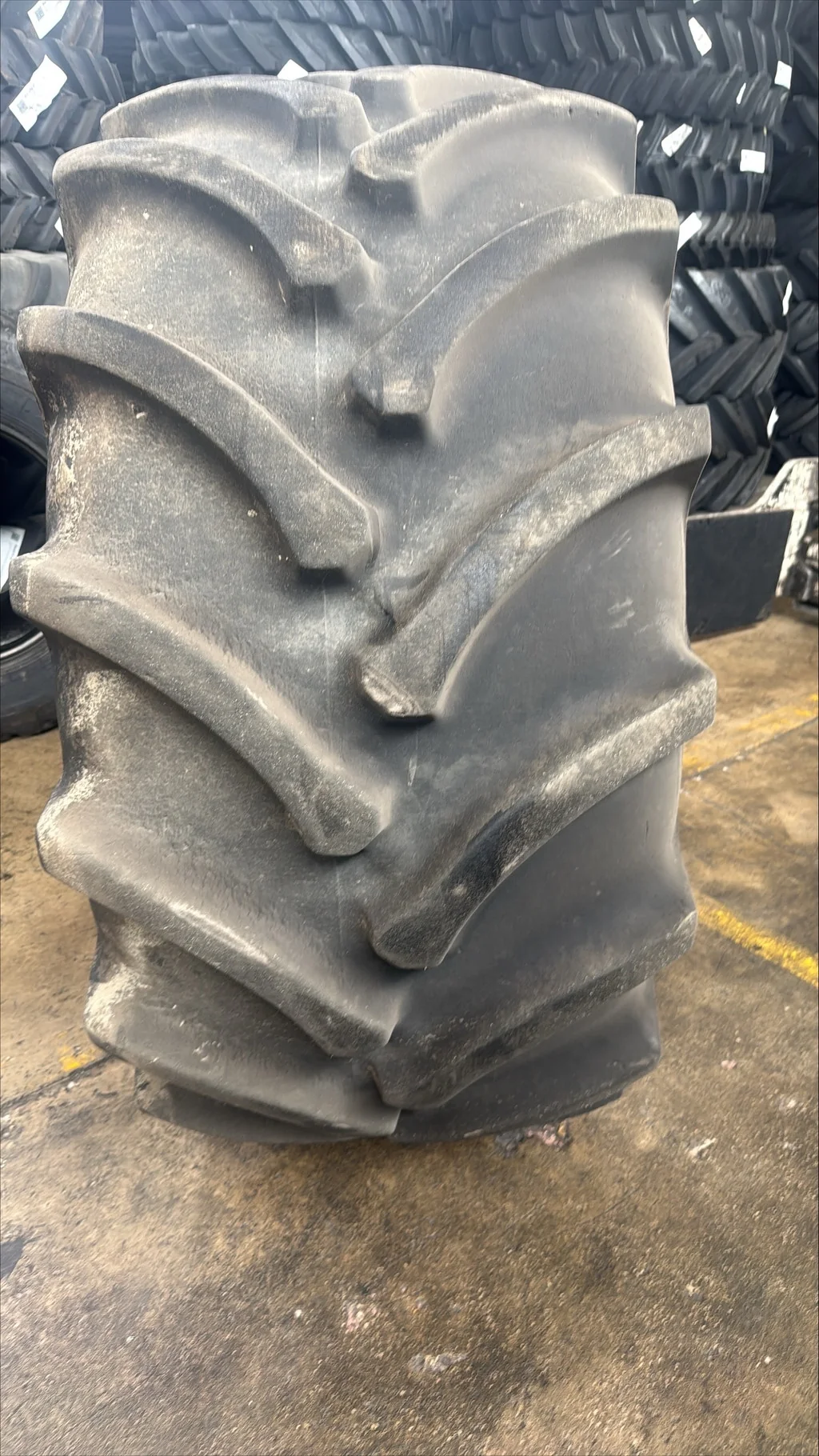 Used 750/65R26 169B FIRESTONE RADIAL ALL TRACTION DT TL R-1W 75% image 15