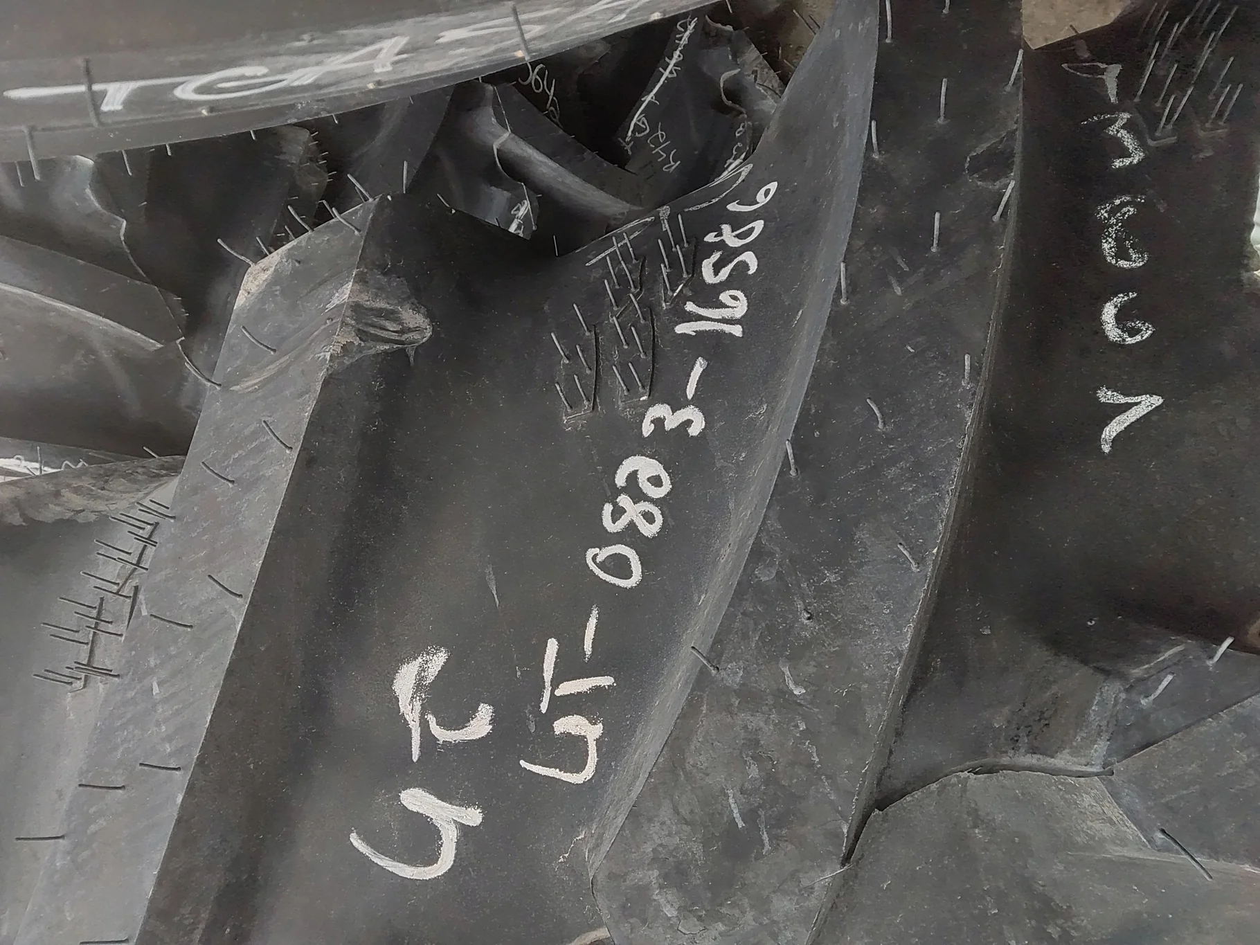 Take-Off 580/85R42 Alliance 385 Agri-Star R-1W 85 Series TL - Excellent Condition
