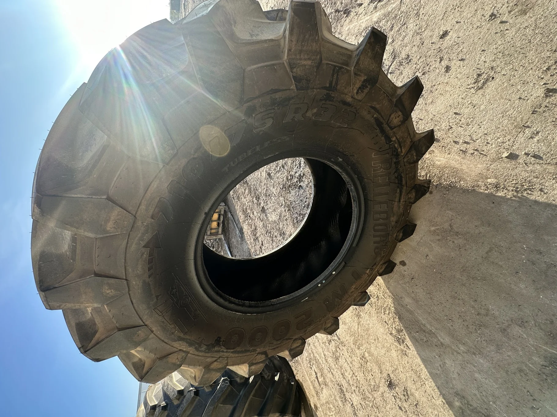 Take-Off 710/75R32 Trelleborg TM2000 R-1W 177A8 TL - Excellent Condition Lug Cuts