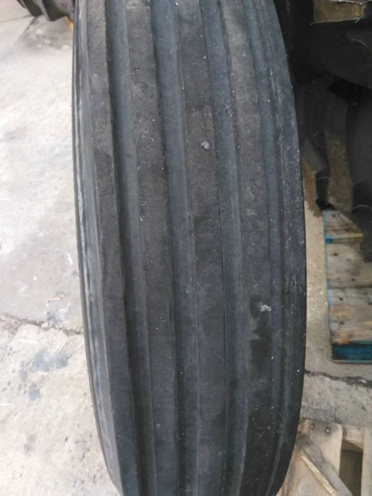 Used 9.00-24 124B Firestone Rib Implement TL I-1 80-85% image 3