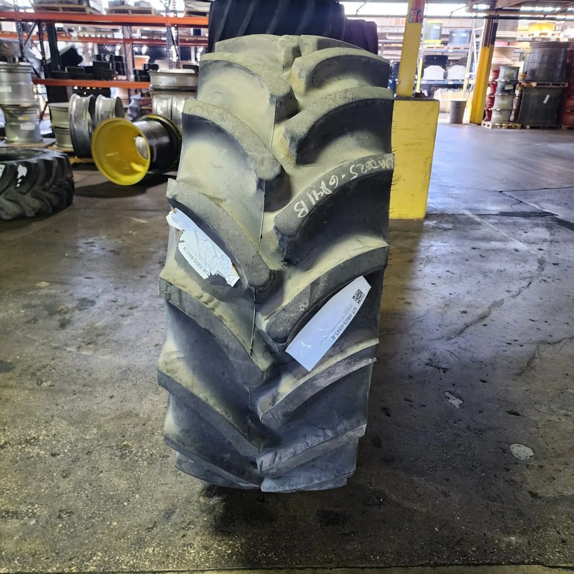 Used 600/70R28 164B Firestone Radial All Traction Deep Tread R-1W TL 85-90% image 3