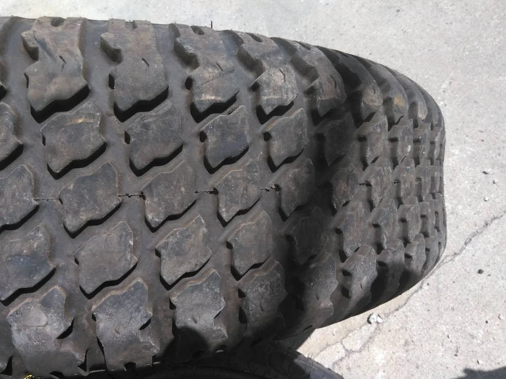 Used 11.2-24 6 PLY Goodyear SFT105 TL R-3 50-55% (DOT1323) image 3