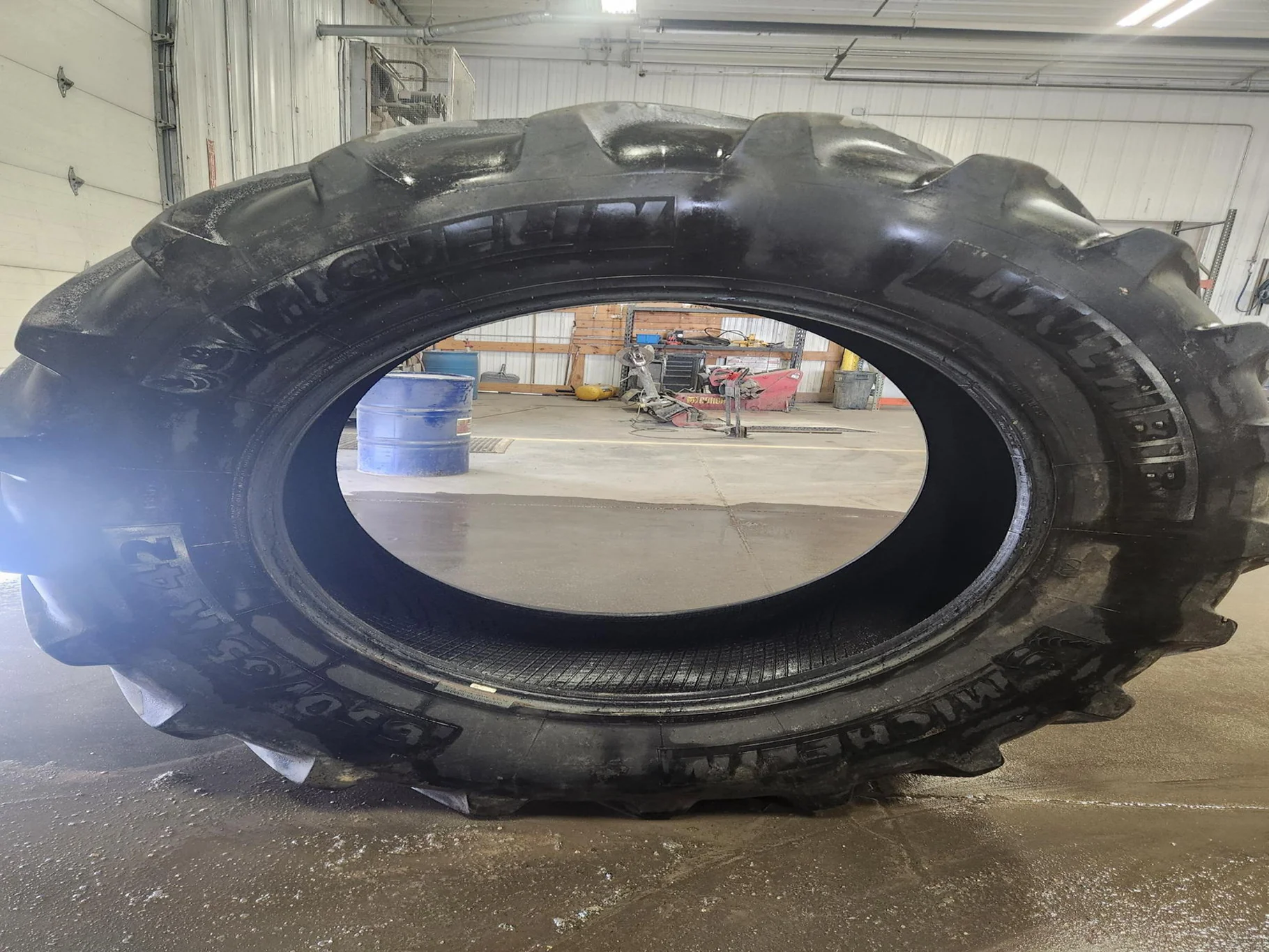 Used 650/65R42 173A8/B Michelin MachXBib TL 90% image 6