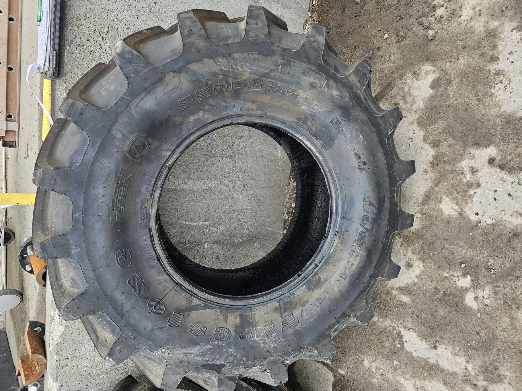 Used 420/85R24 137D Firestone Performer 85 TL R-1W 99% image 2