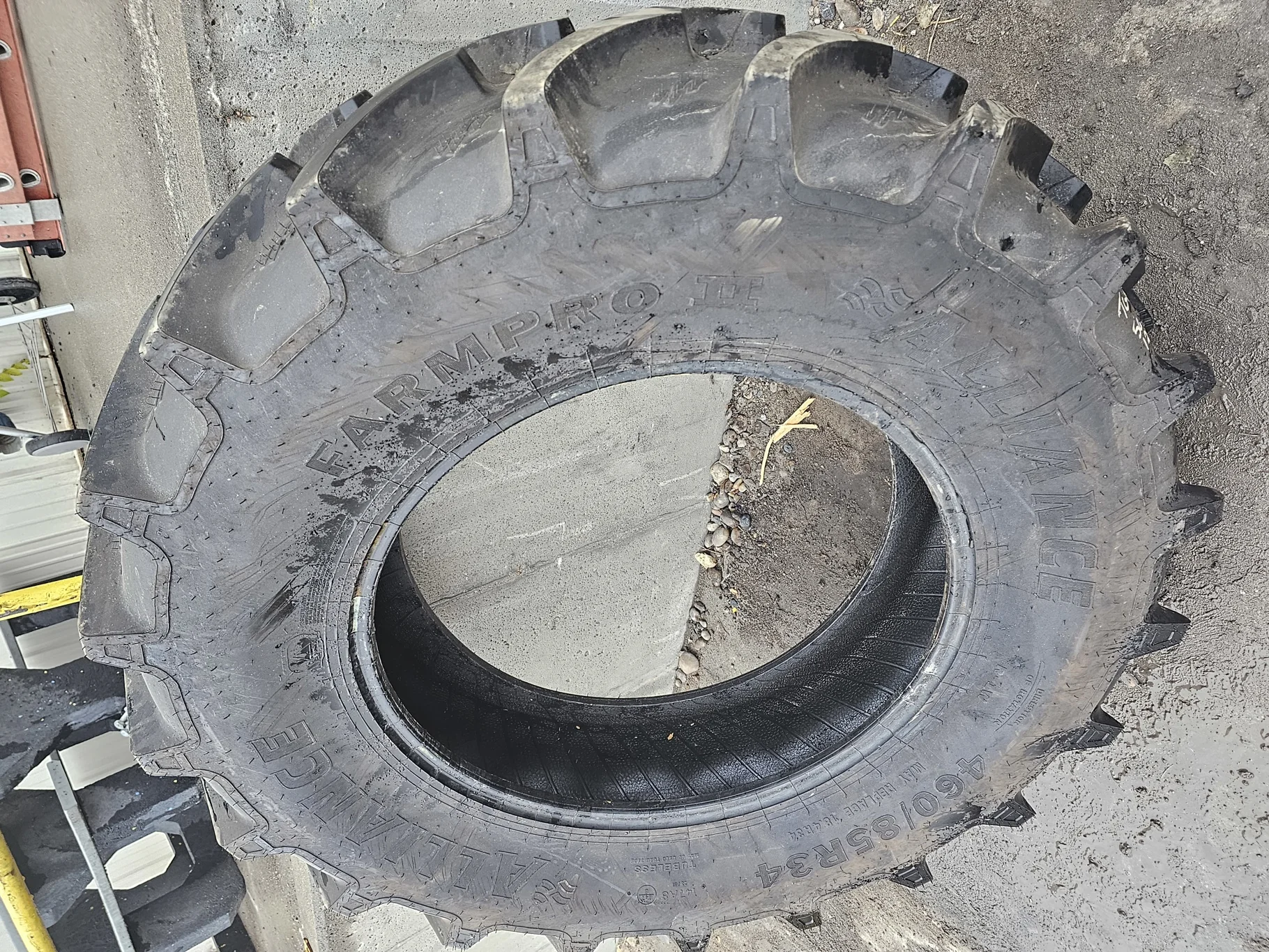 Take-Off 460/85R34 Alliance Farm Pro 2  147A8/147B R-1W TL - Excellent Condition - (Lug stubble)