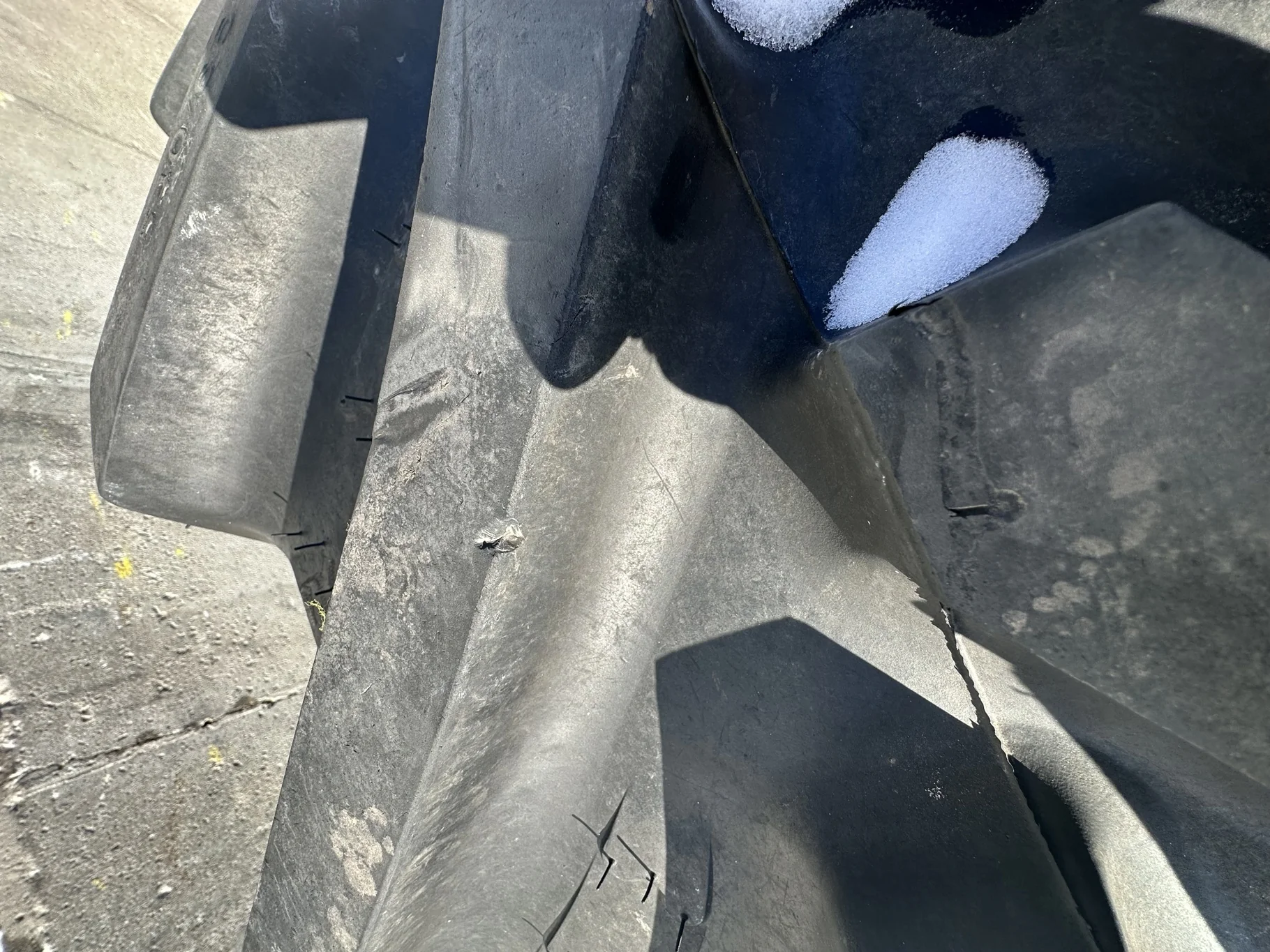 Used 540/65R28 BKT Agrimax RT 657 R-1W 149D/152A8 TL 98% - Good Condition Lug Cuts image 6