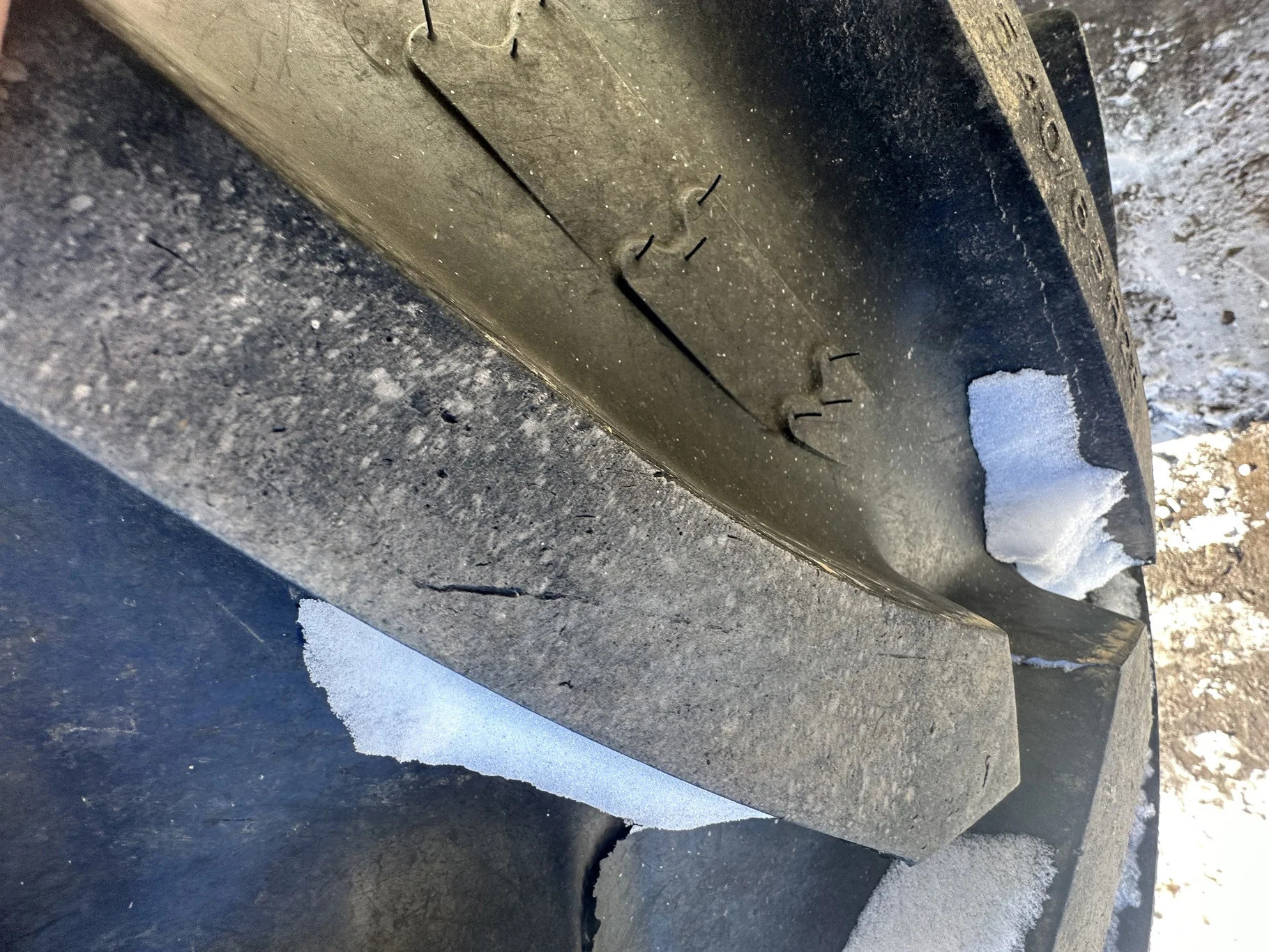 Used 540/65R28 BKT Agrimax RT 657 R-1W 149D/152A8 TL 98% - Good Condition Lug Cuts image 7