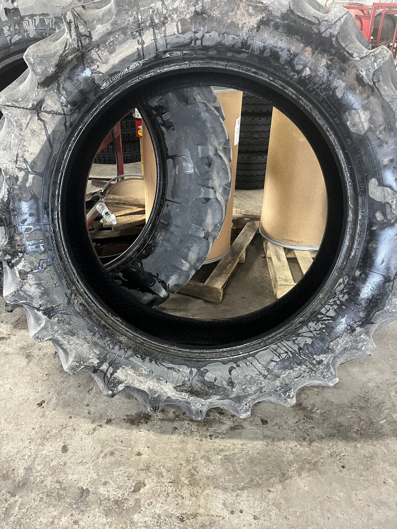 Used 380/80R38 142B Firestone Radial All Traction DT TL R-1W 80-85% image 3