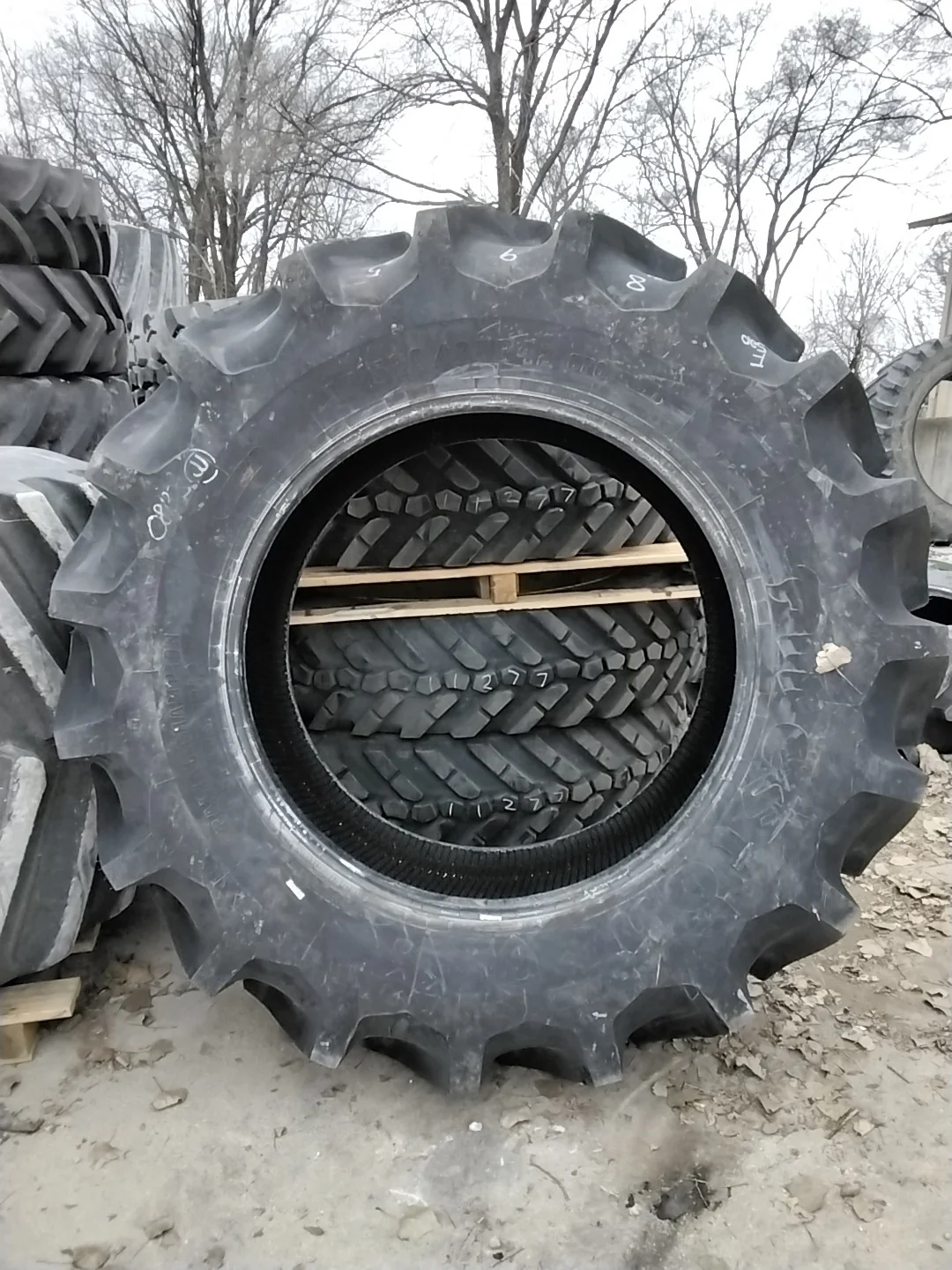 Take-off 520/85R42 169B Firestone Ad 2 TL R-2 95-100% (DOT: 2125)