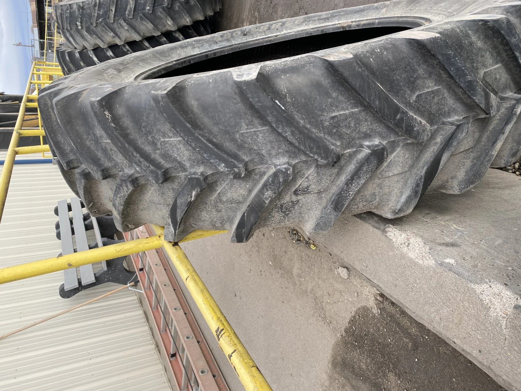 Used 480/95R50 Michelin AgriBib (164A8/B) TL 90% image 3