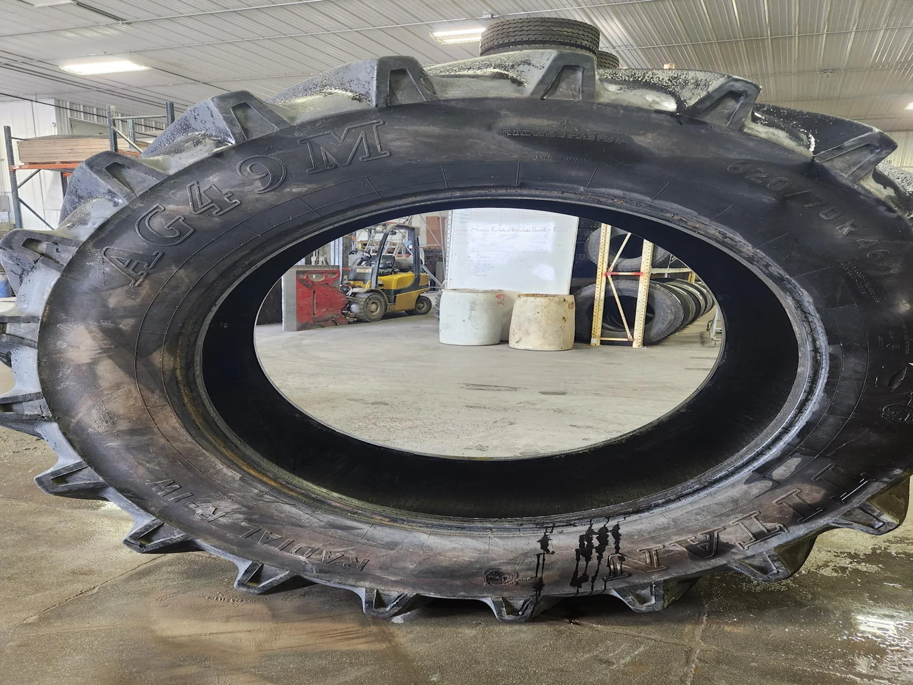 Used 620/70R46 162A8/B Titan AG49M R-1W TL 90% image 8