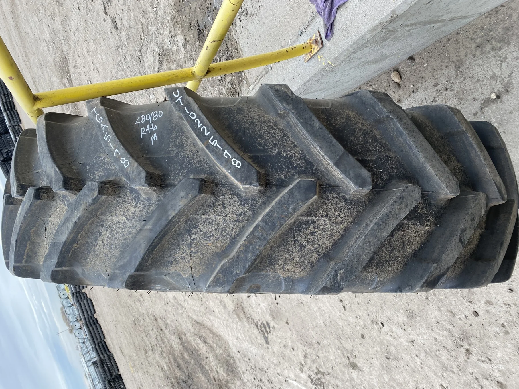 Used 480/80R46 Michelin AgriBib 2 R-1W 158A8/158B TL 90% - Good Condition (Lug Stubble, Lug image 3