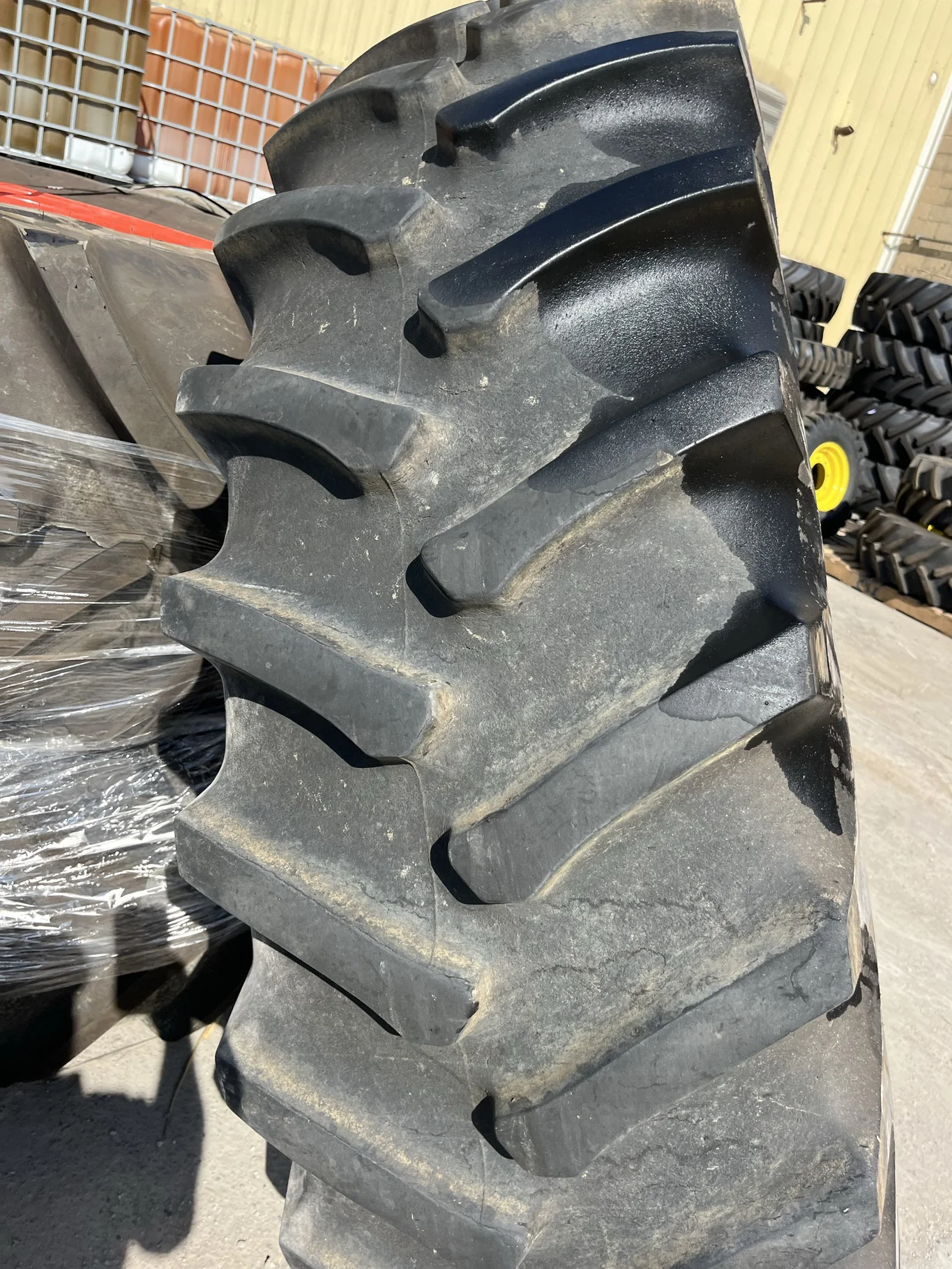Used 520/85R42 157B Firestone RAD 23 R-1 TL 90% image 2