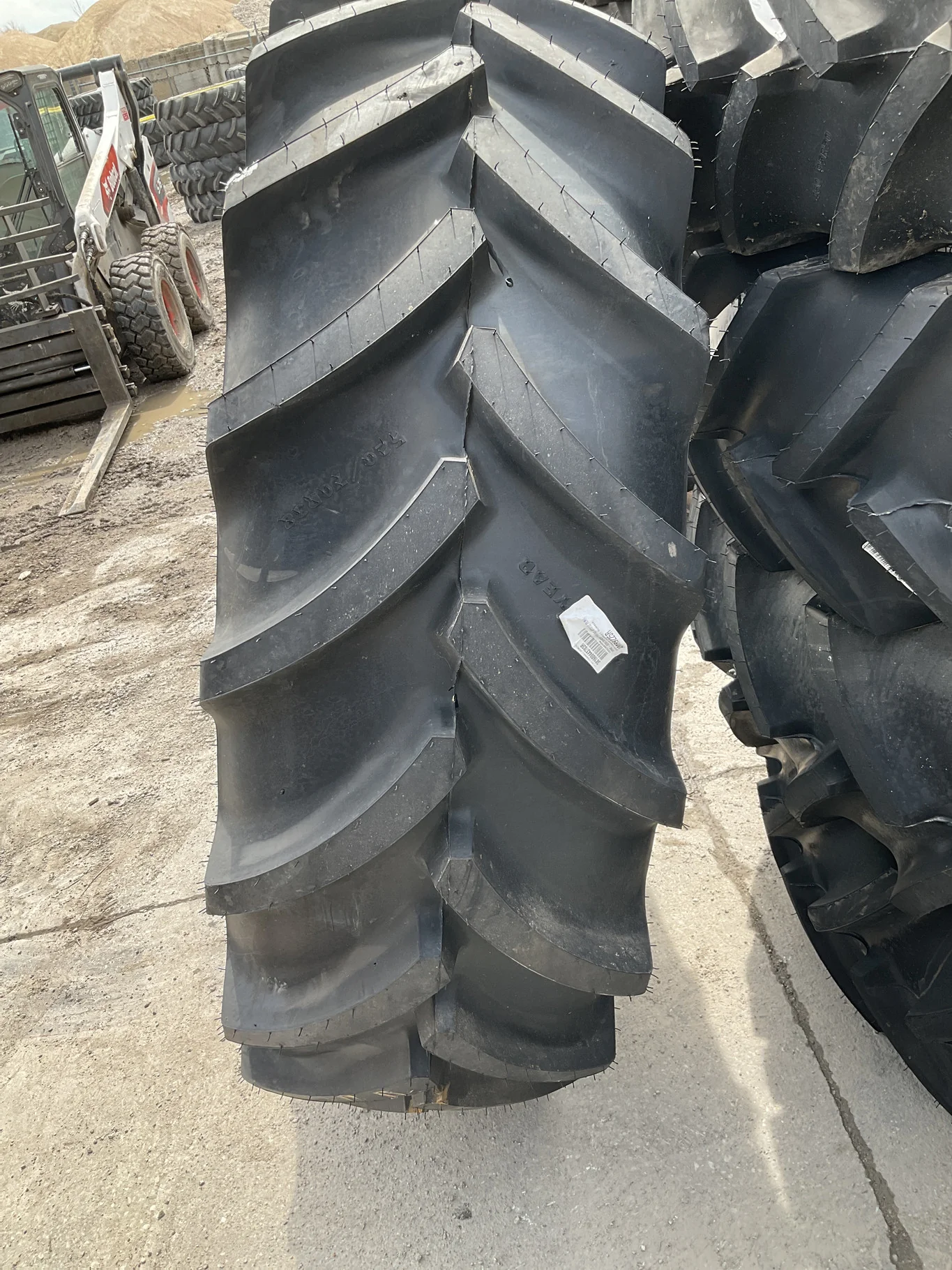 Take-Off 520/70R38 150D Goodyear Optitrac TL R-1W 95-100% image 2