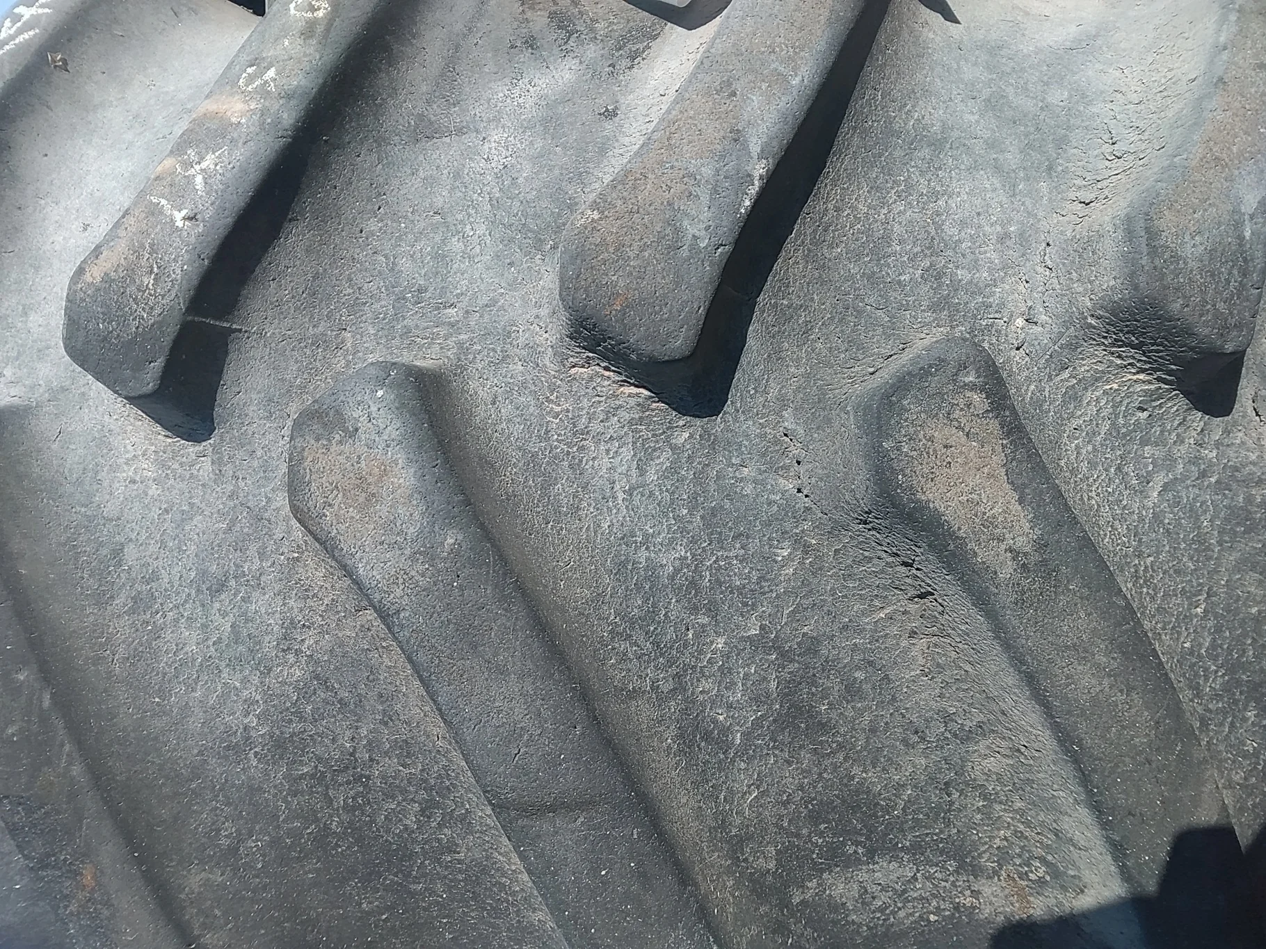 Used 520/85R42 157B Firestone Radial All Traction 23 R-1 TL 85% image 4