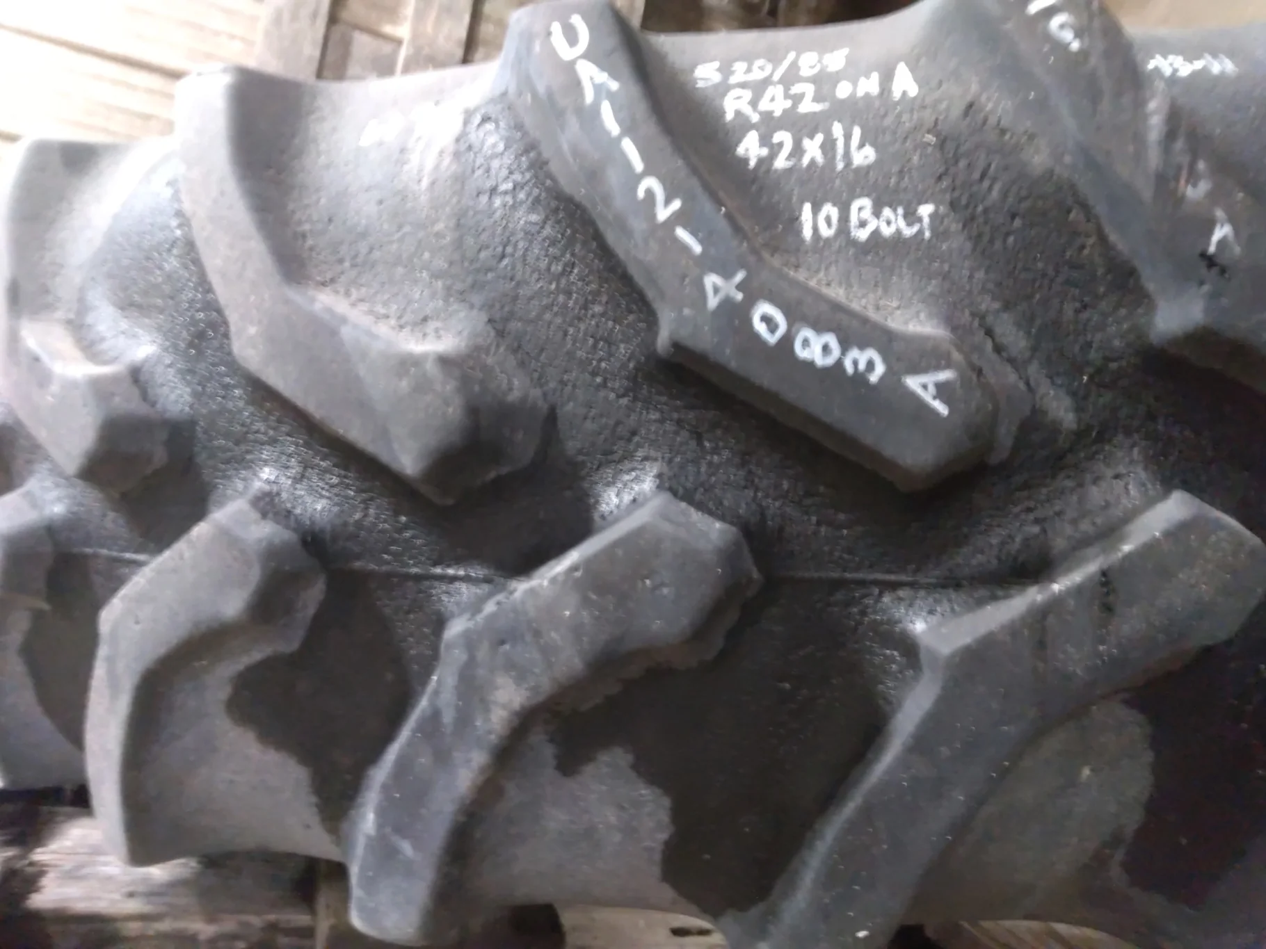 Used 520/85R42 157A8/B Goodyear Dyna Torque Radial R-1 TL 70%
