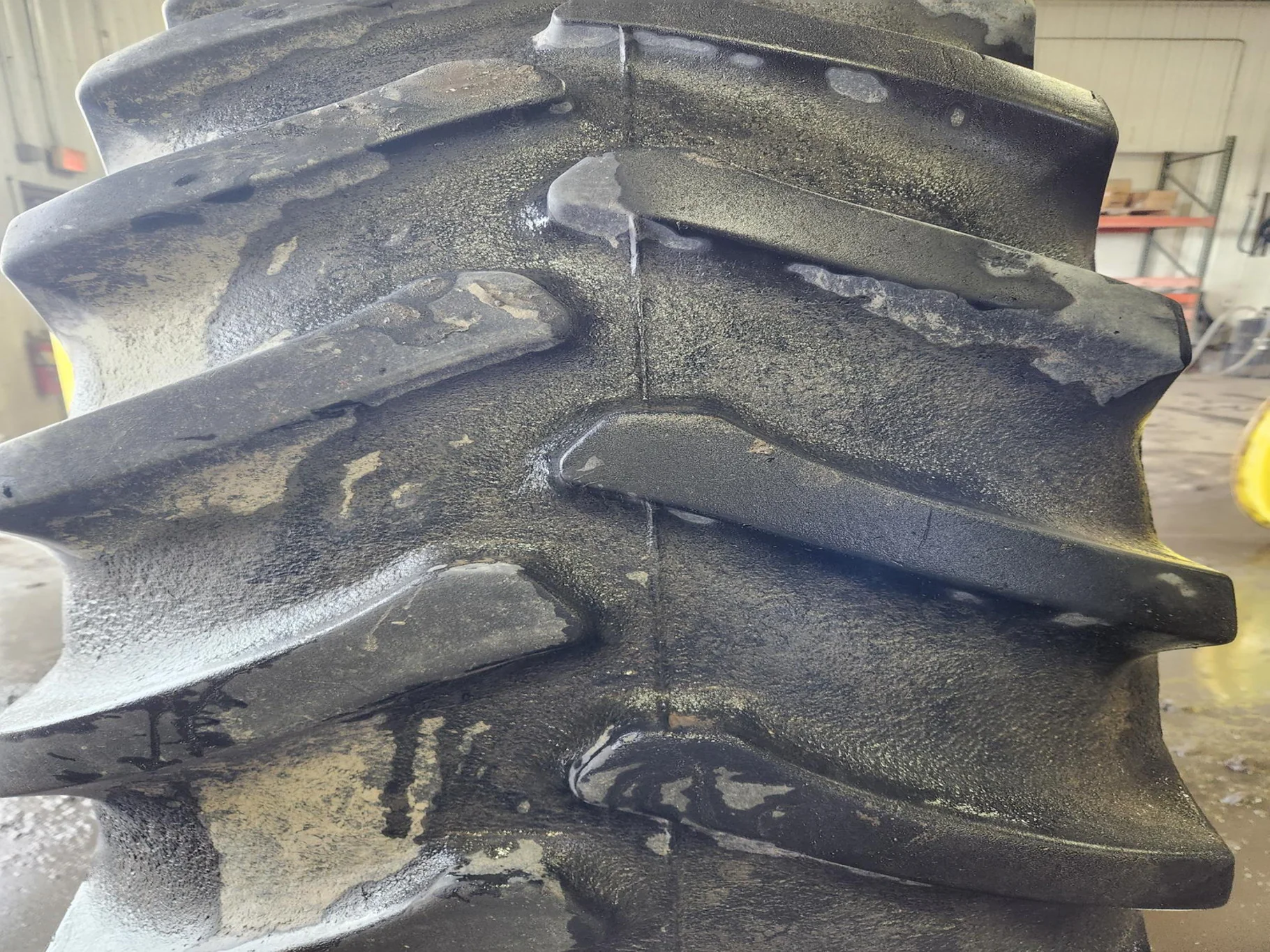 Used 520/85R42 165B Firestone Radial All Traction R-1 TL 40% image 4