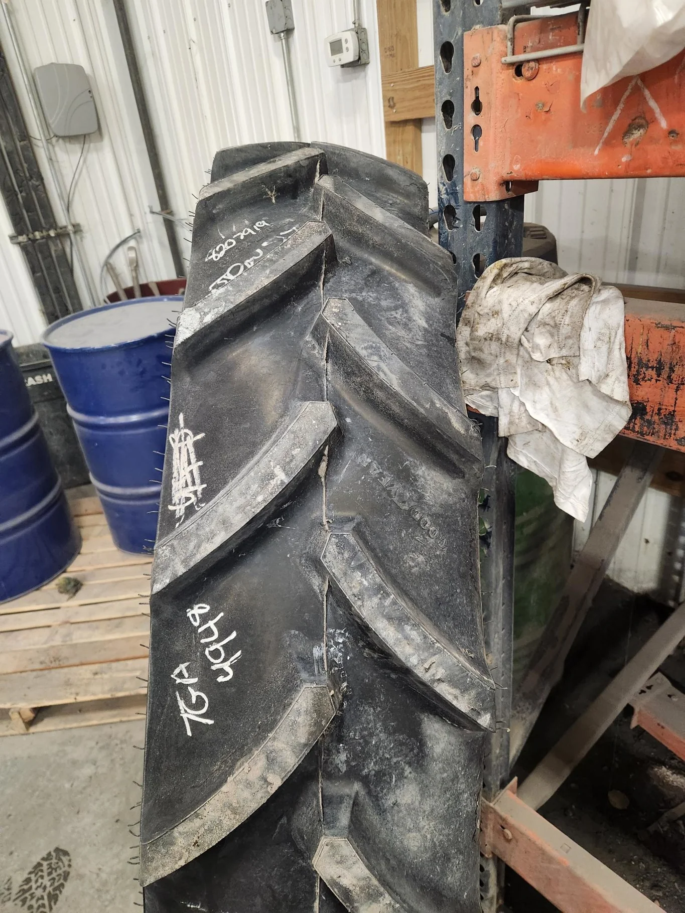 Take-Off IF320/80R42 148D Goodyear Optitrac R-1W TL 95-100% image 2