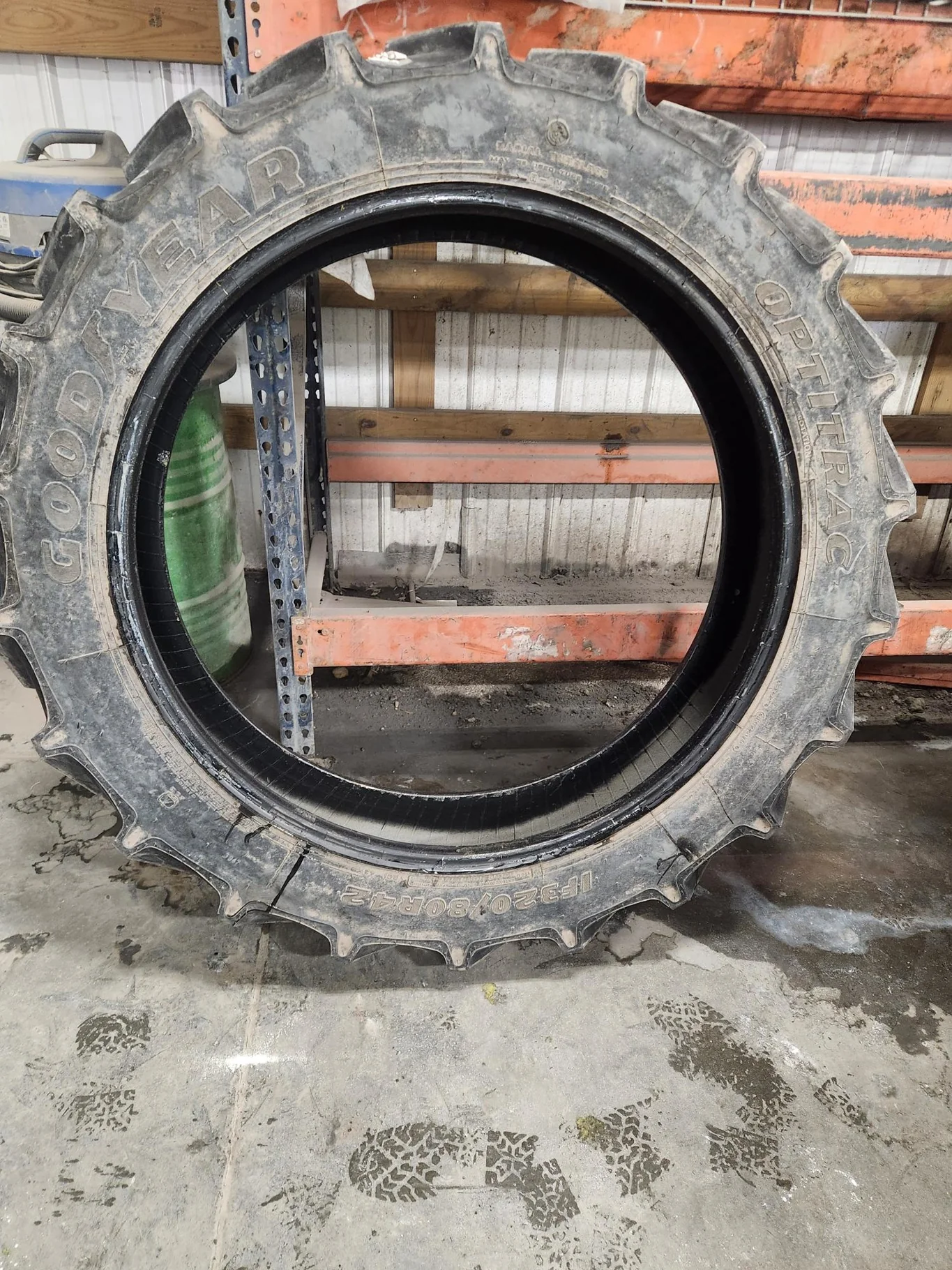 Take-Off IF320/80R42 148D Goodyear Optitrac R-1W TL 95-100% image 3