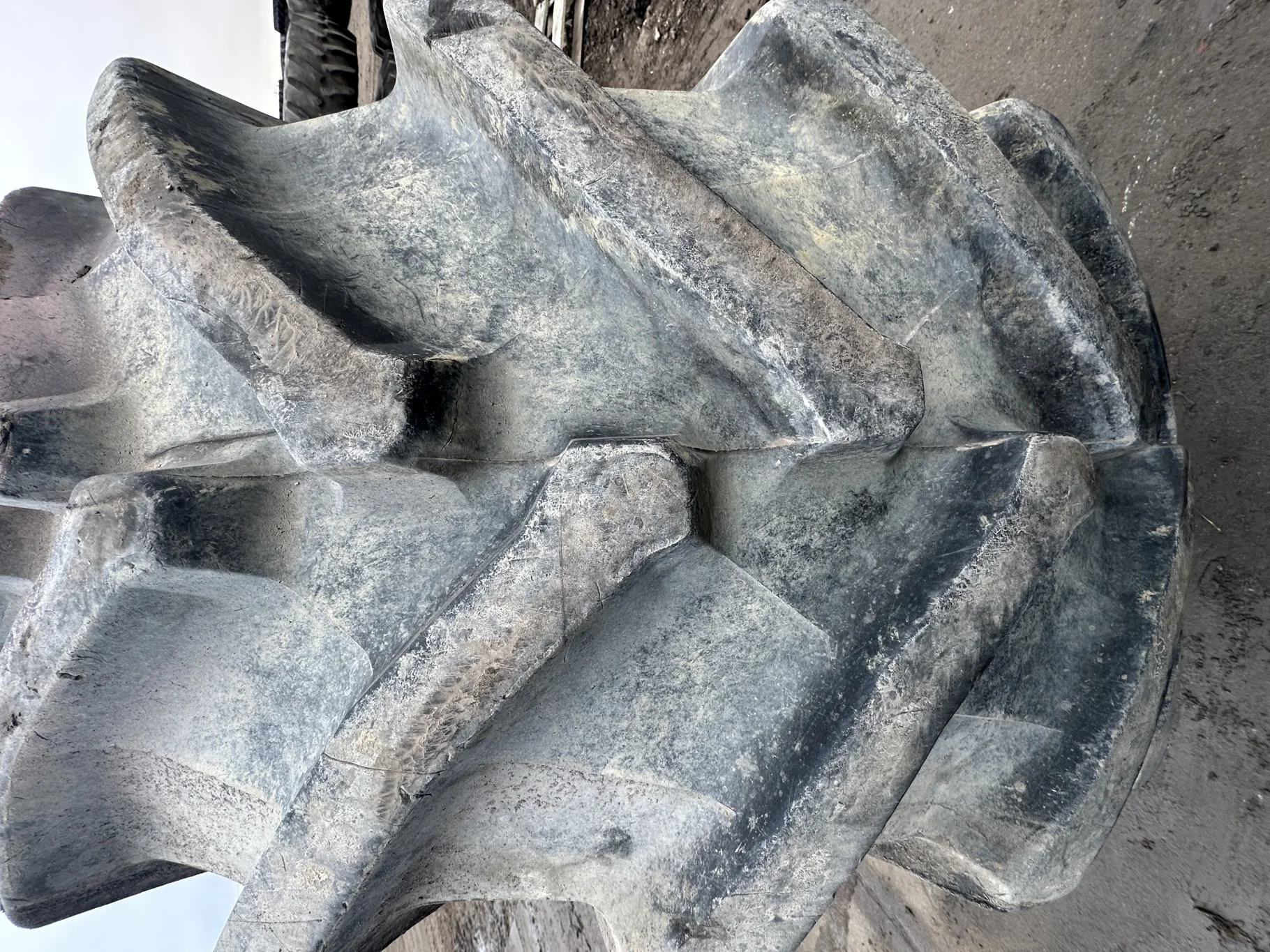 Used 600/70R30 Trelleborg TM900 High Power R-1W 158D TL 85%  (lug cuts, cuts between lugs) image 3
