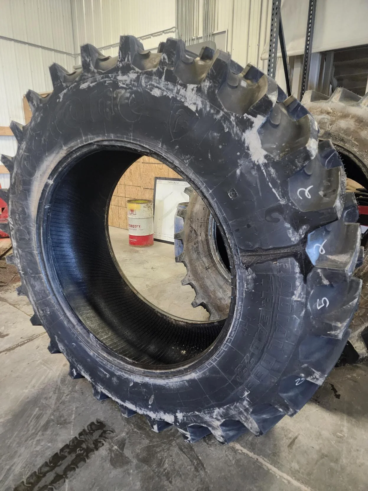 Take-Off VF520/85R42 177B Firestone Radial Deep Tread 23 CFO R-1W TL 95-100%