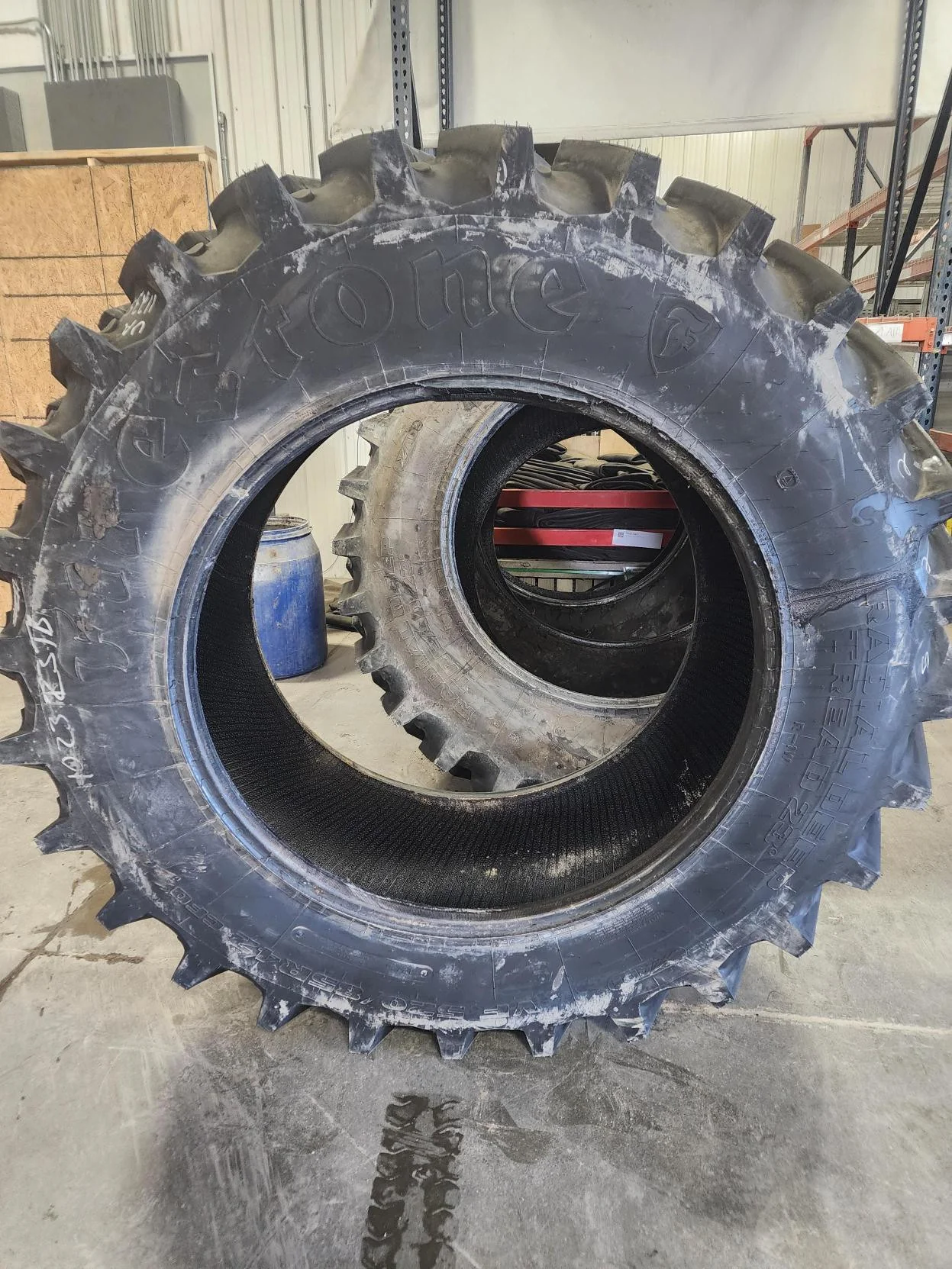 Take-Off VF520/85R42 177B Firestone Radial Deep Tread 23 CFO R-1W TL 95-100% image 2