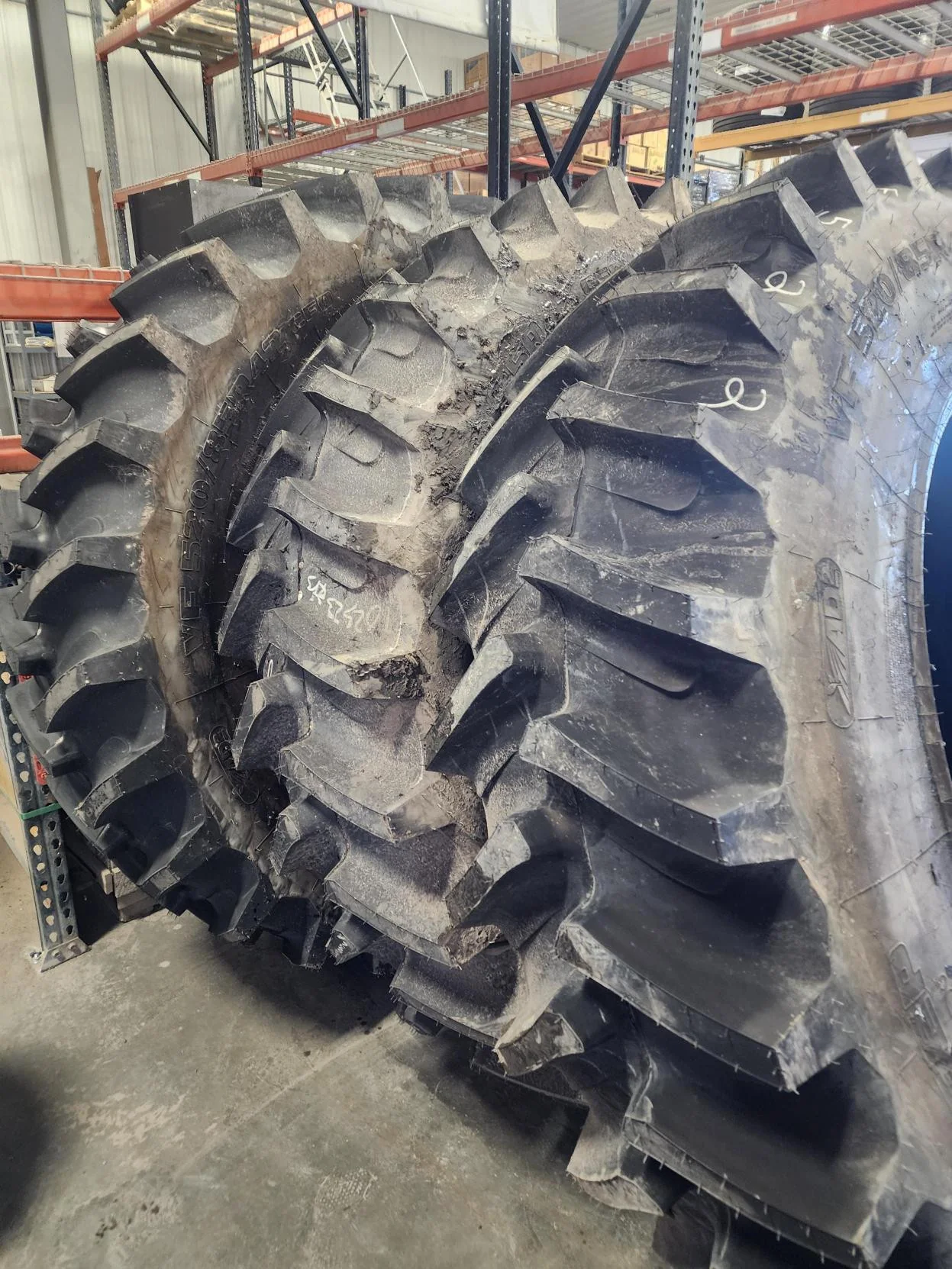 Take-Off VF520/85R42 177B Firestone Radial Deep Tread 23 CFO R-1W TL 95-100% image 4