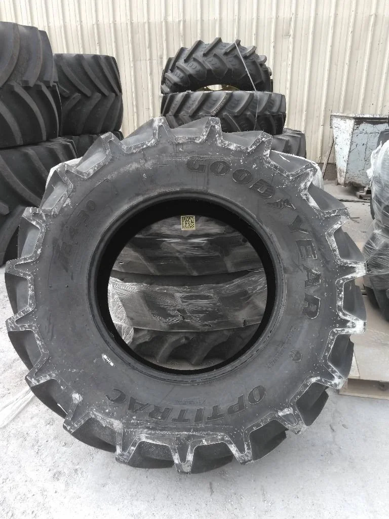 Take-Off 18.4-30 8 PLY Goodyear Optitrac TL R-1W 95-100% (DOT 2525)