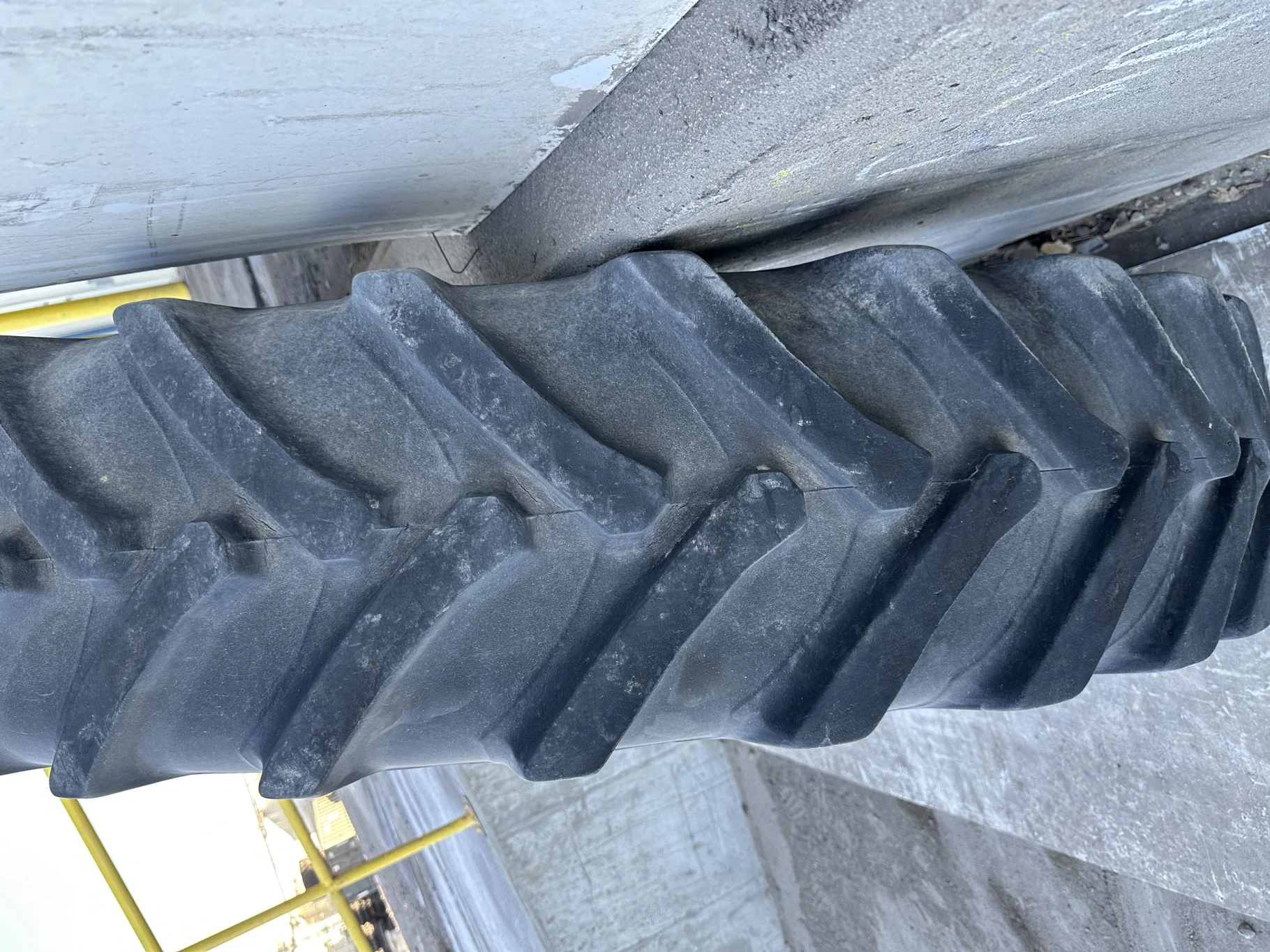 Used 380/90R50 Alliance Row Crop Radial R-1 (151D) TL 60%  - (weathering, lug cuts, uneven wear) image 3