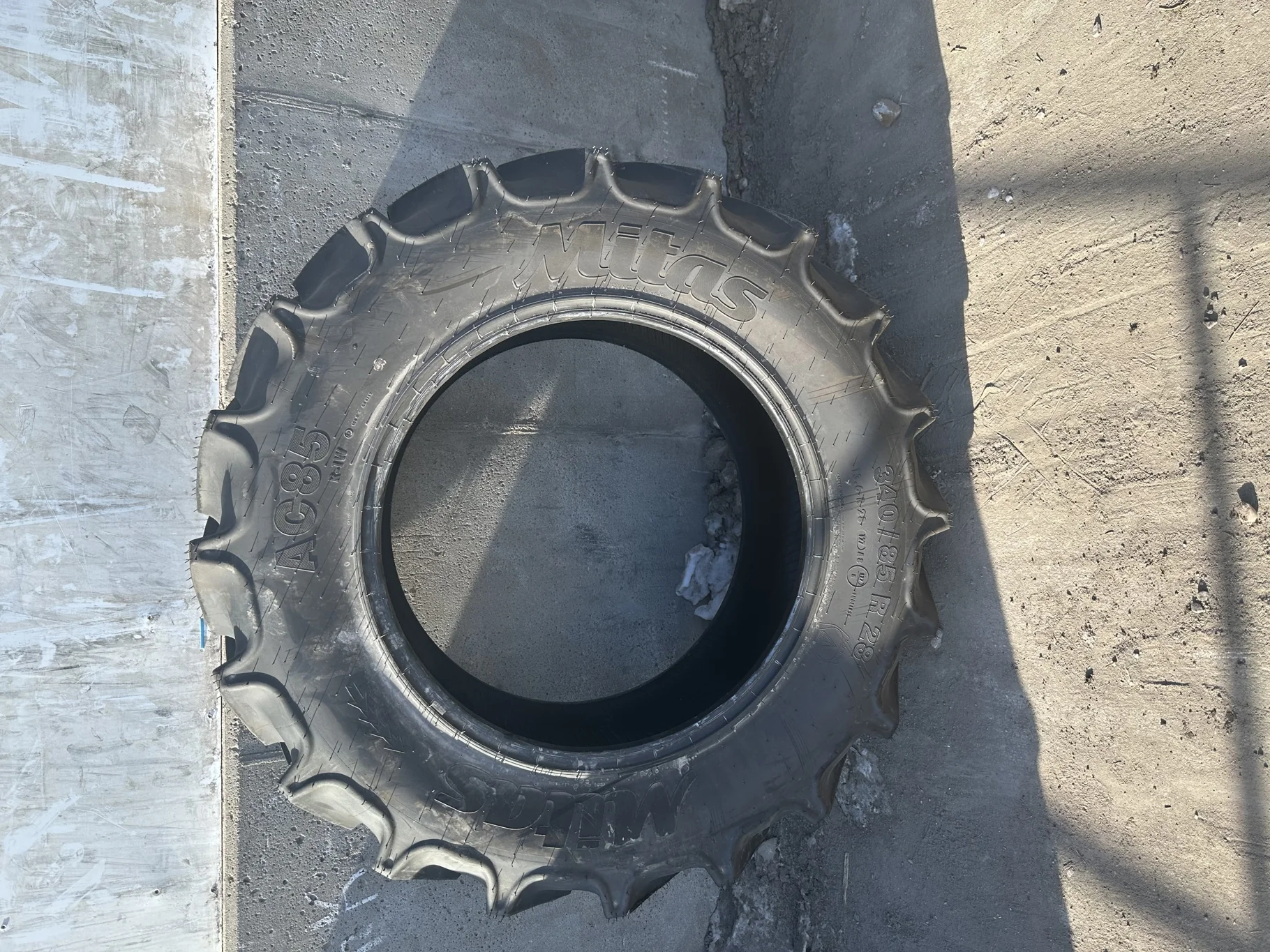 Take-Off 340/85R28 (13.6R28) Mitas AC85 (127A8/127B) TL - 95-100% Excellent Condition image 2