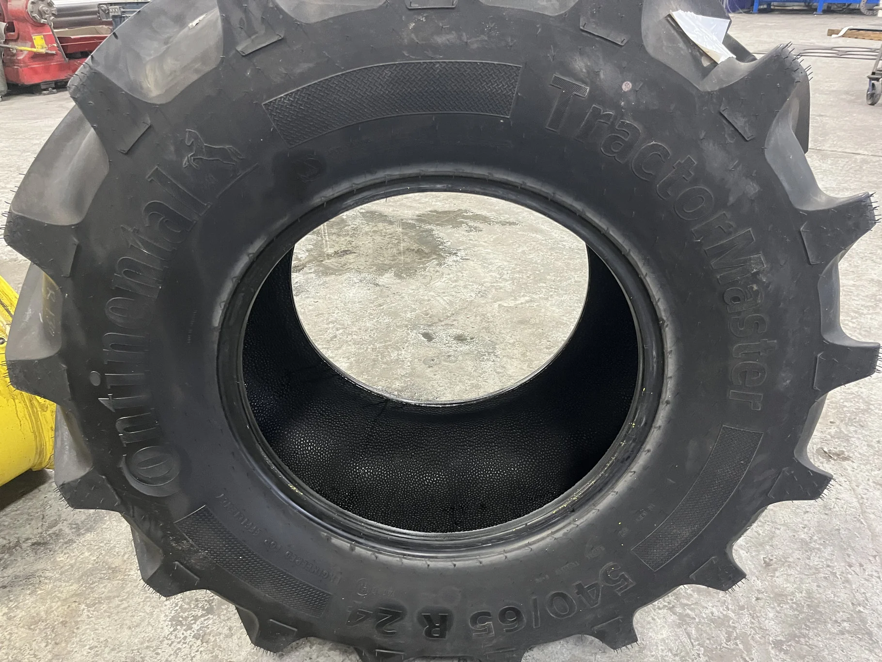 Used 540/65R24 140D Continental TractorMaster R-1W 90-95% image 2