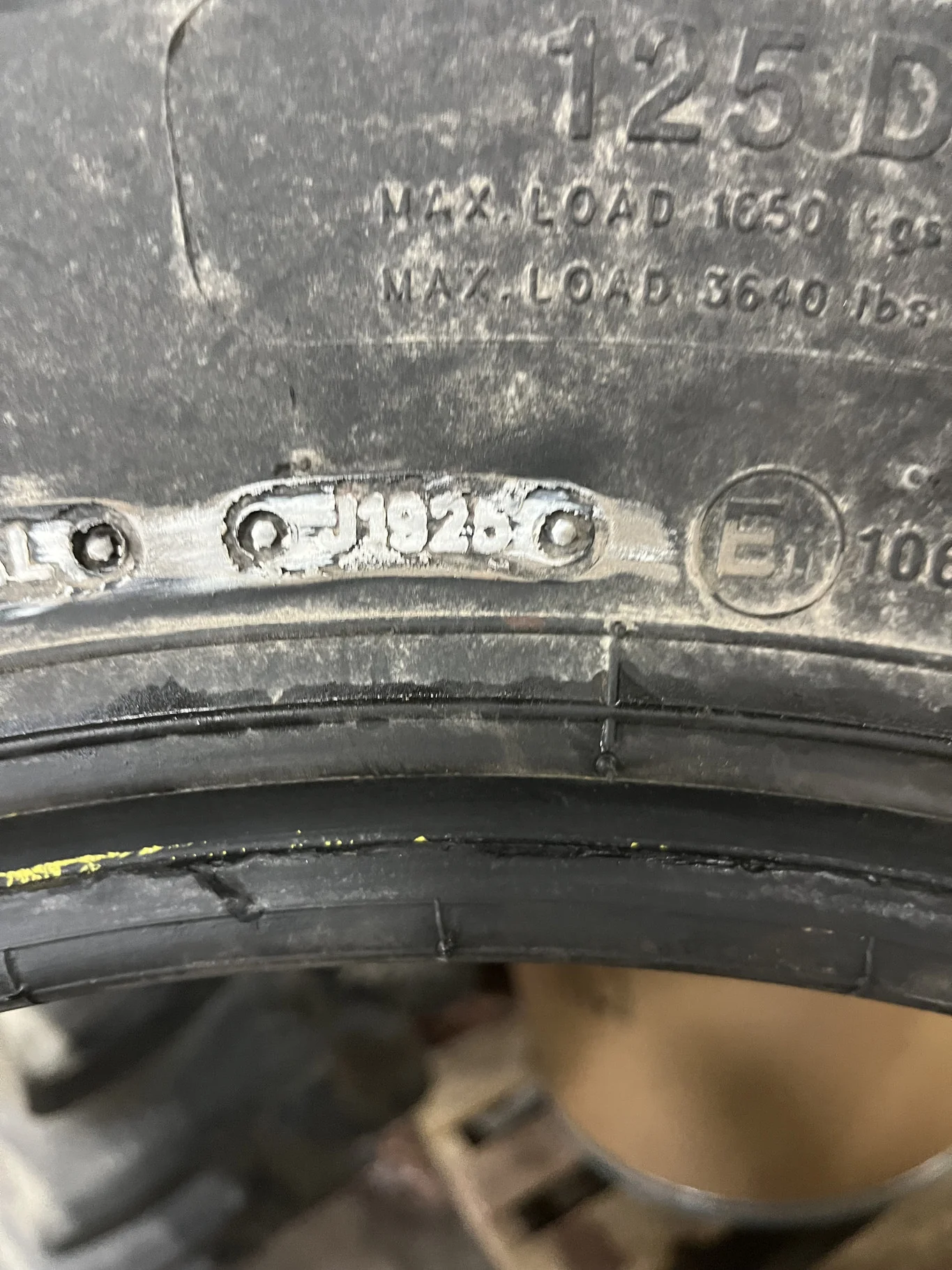 Take-Off 380/70R24 125D BKT Agrimax RT765 TL R-1W 95-100%