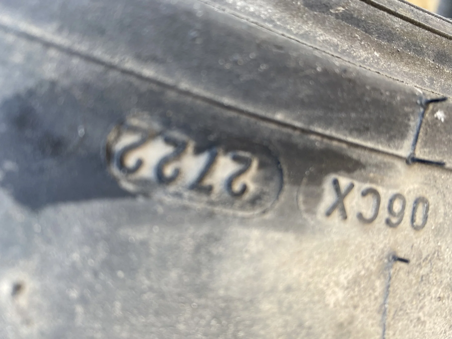 USED 520/85R42 162B MICHELIN AGRIBIB 2 95% LUG CUTS STUBBLE image 6