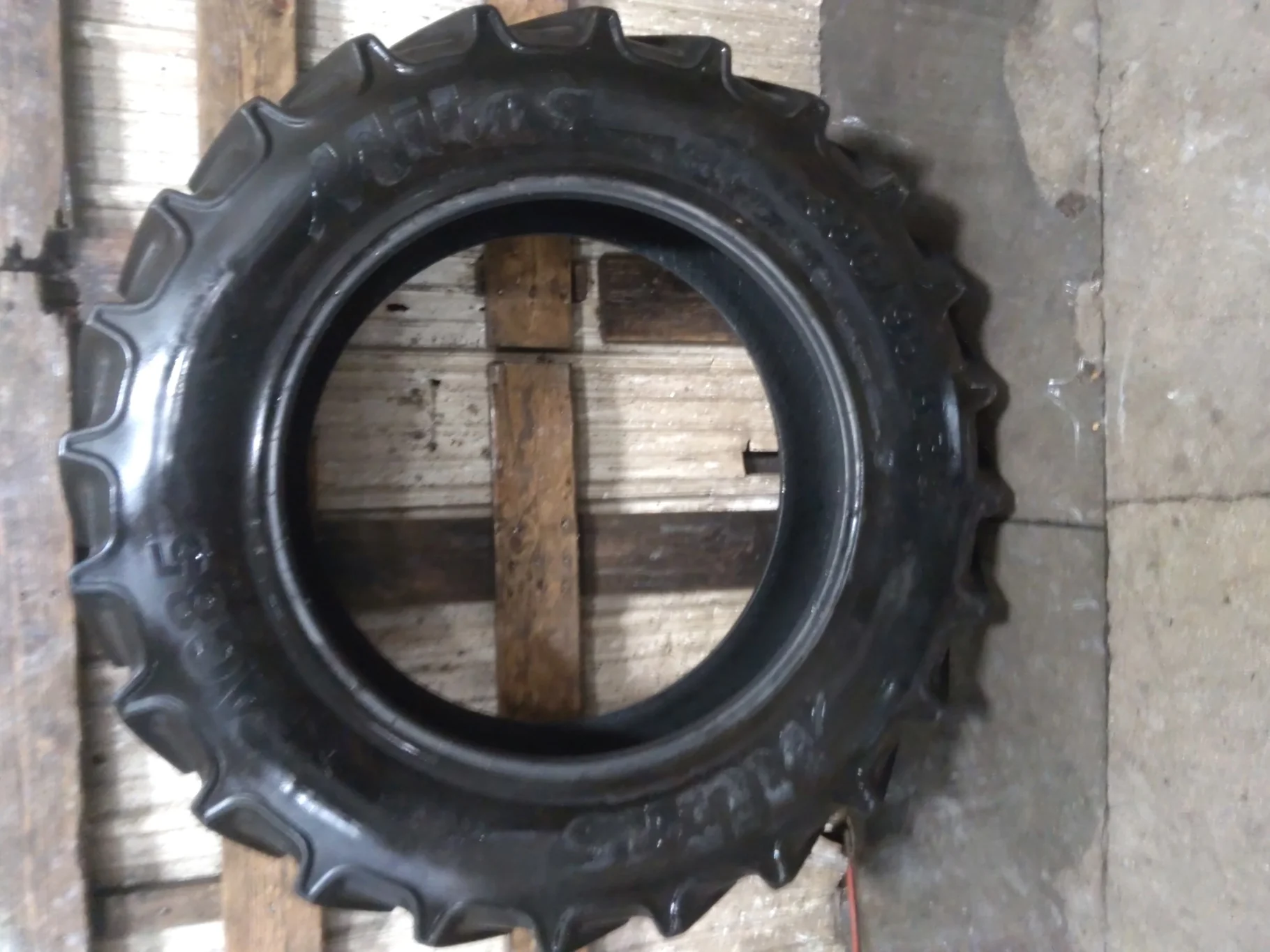 Used 380/95R38 147D Mitas AC85 R-1W TL 90%