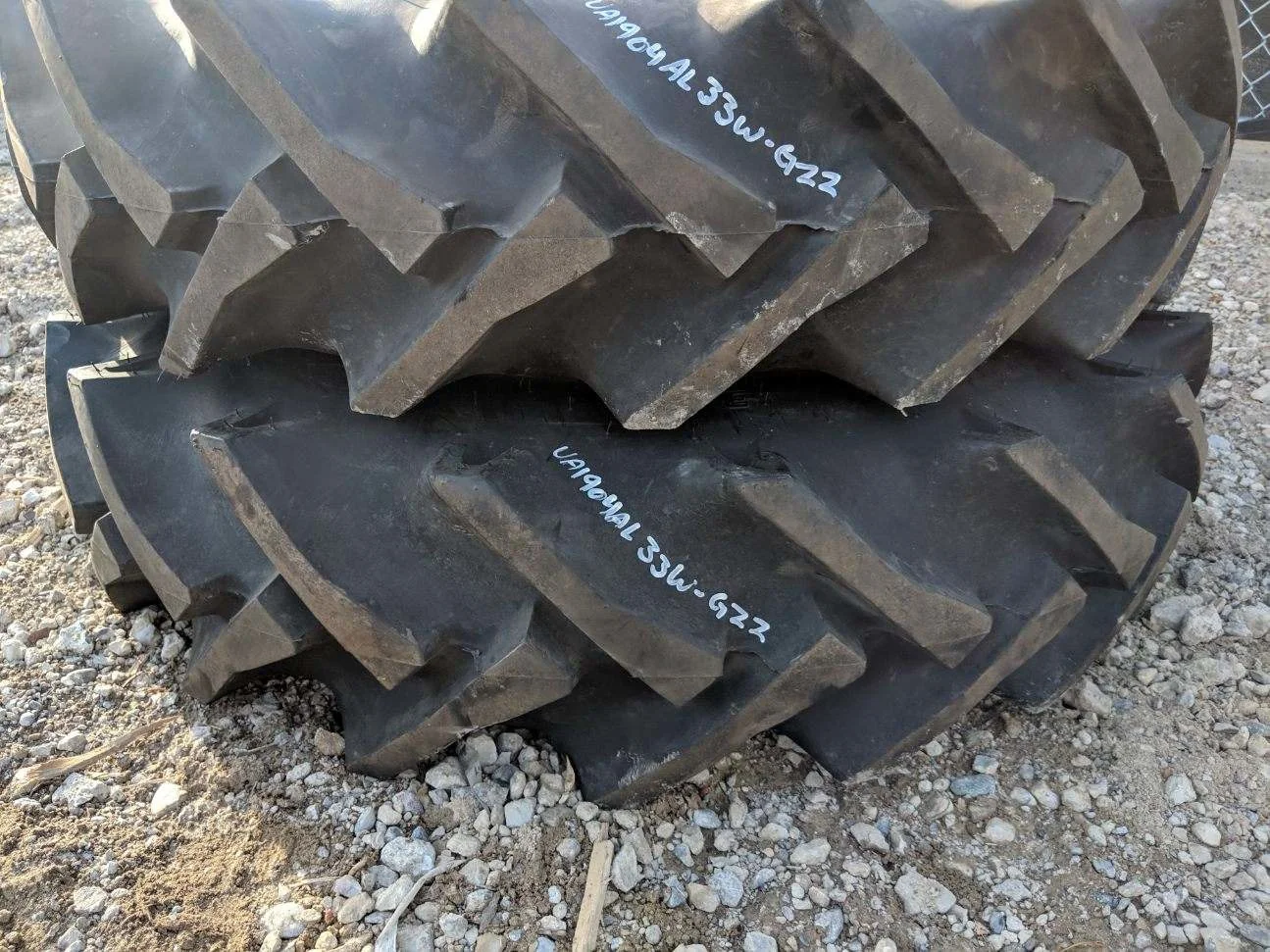 Used 9.5-24 Alliance 324 R-1 8 Ply 98%