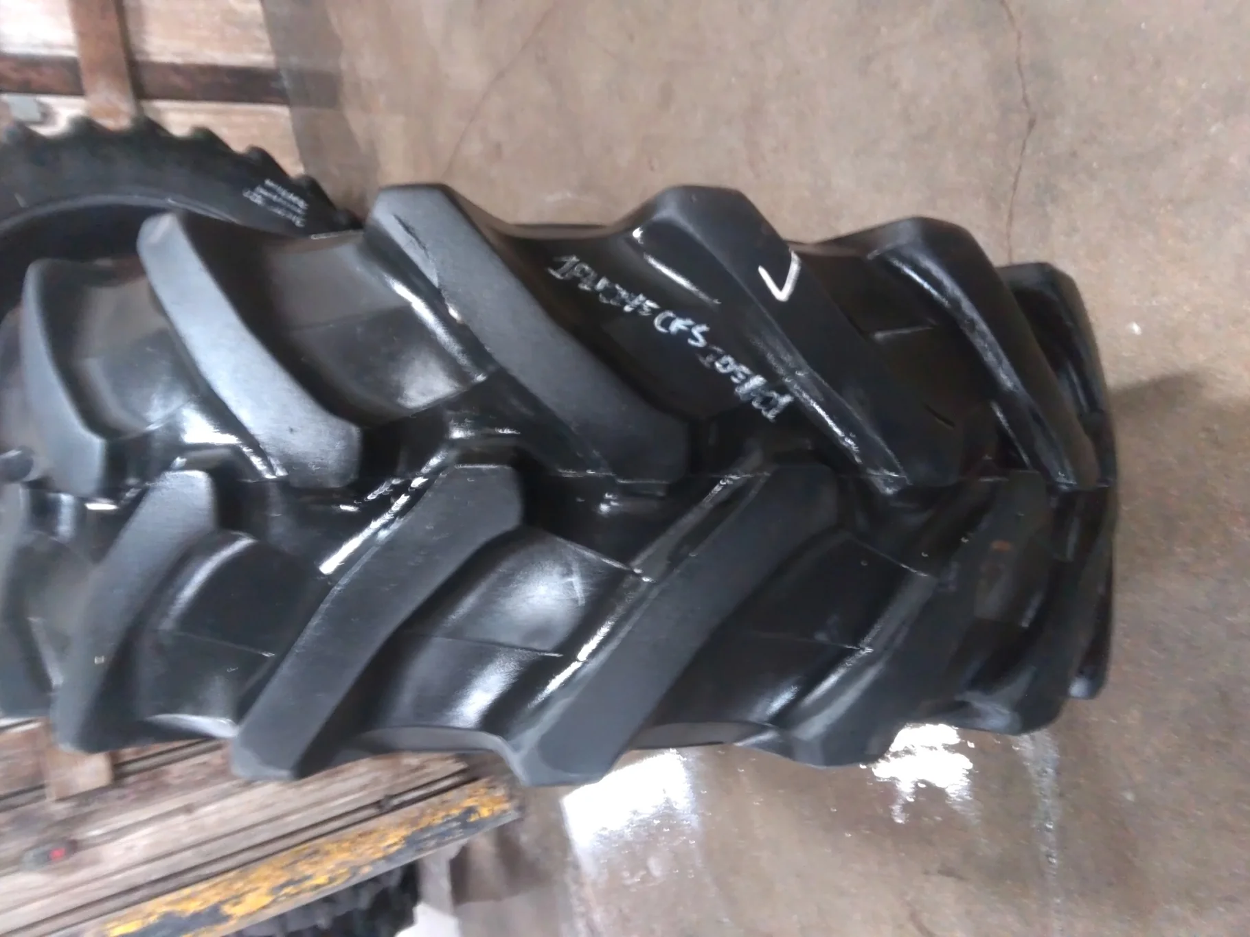 Used 480/70R30 152A8/B Titan AG49M Radial R-1W TL 55% image 4