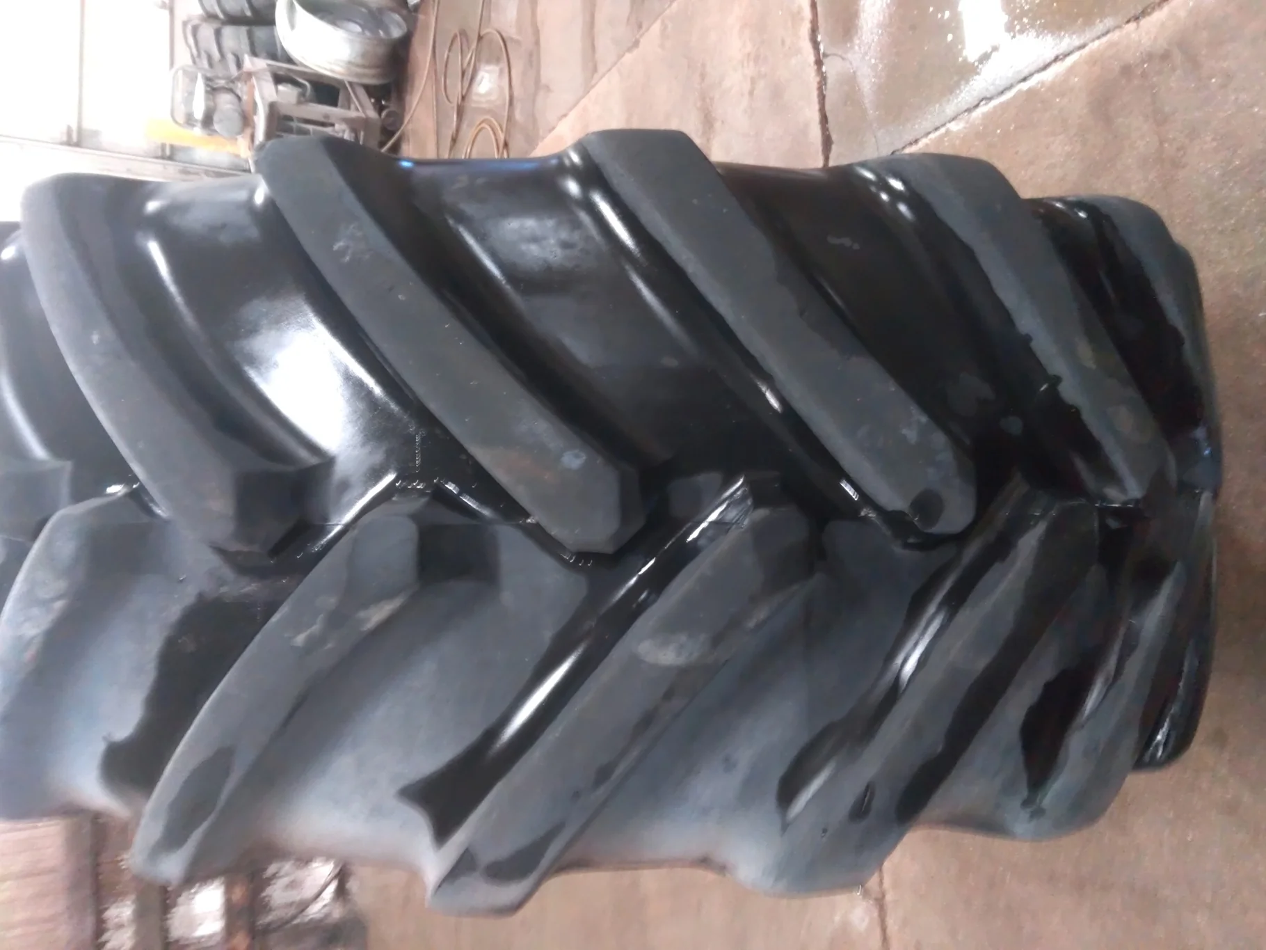 Used IF650/65R38 169D Michelin Axiobib R-1W TL 90% image 3