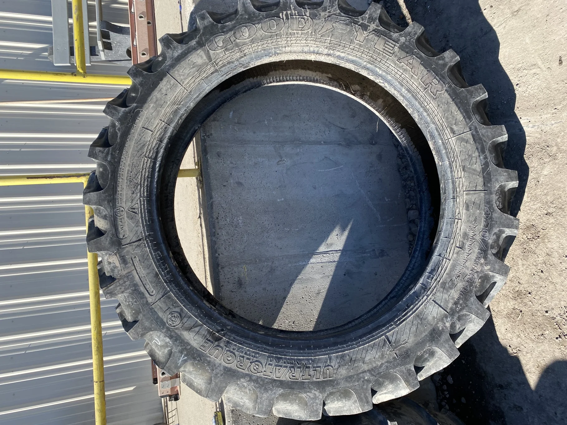 Used 420/80R46 Goodyear Ultra Torque Radial DT712 R-1 151A8/B TL 90% - lug cut, light lug stubble, b