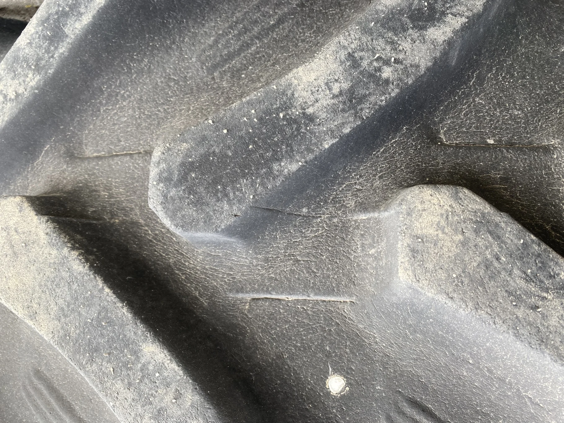 Used 340/85R28 Carlise FSTR 127A8 TL 70% (sidewall cuts, wreathing, road wear, lug cuts) image 7