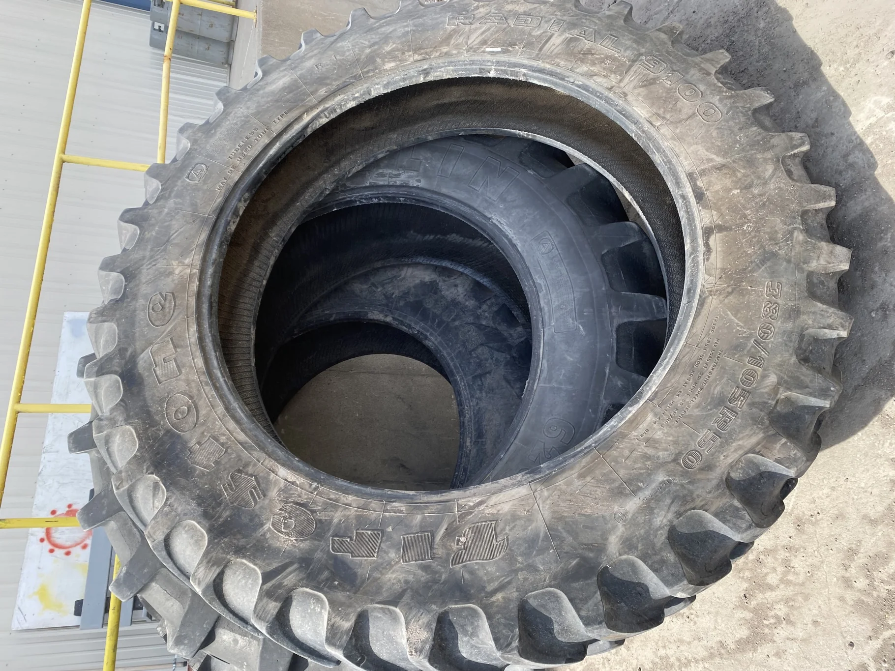 Used 380/105R50 168B Firestone Radial 9100 TL R-1 69% image 2