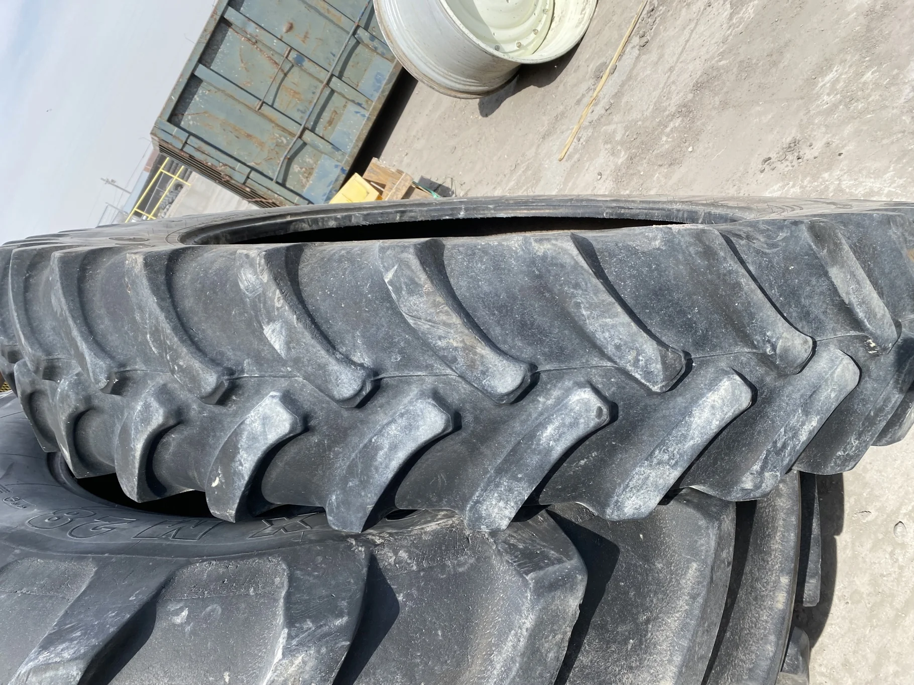 Used 380/105R50 168B Firestone Radial 9100 TL R-1 69% image 3