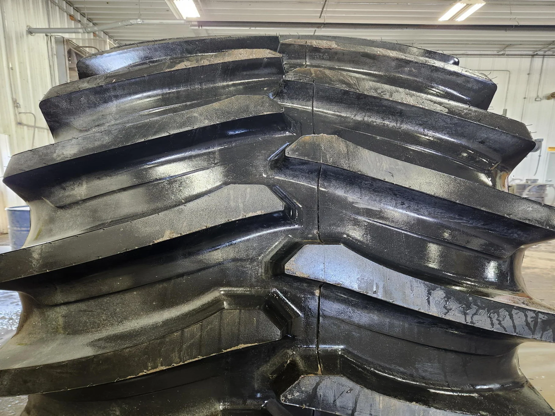 Take-Off IF850/75R42 186B Firestone CFO Deep Tread 23 R-1W TL 95-100% image 2