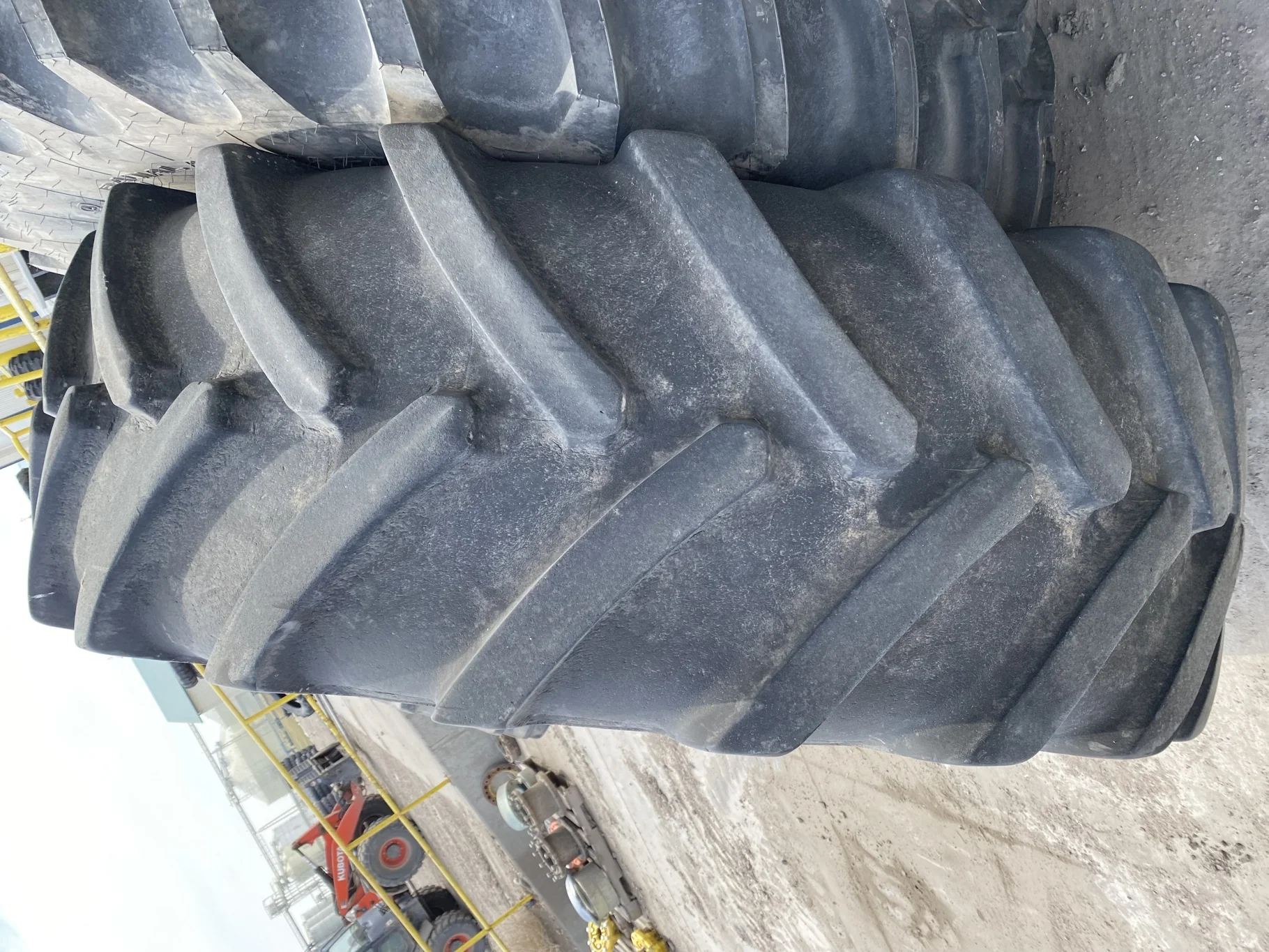 Used 620/70R46 Michelin XM28 162A8 TL 72% (sidewall stubble, road wear, weathering, between tread cu image 3