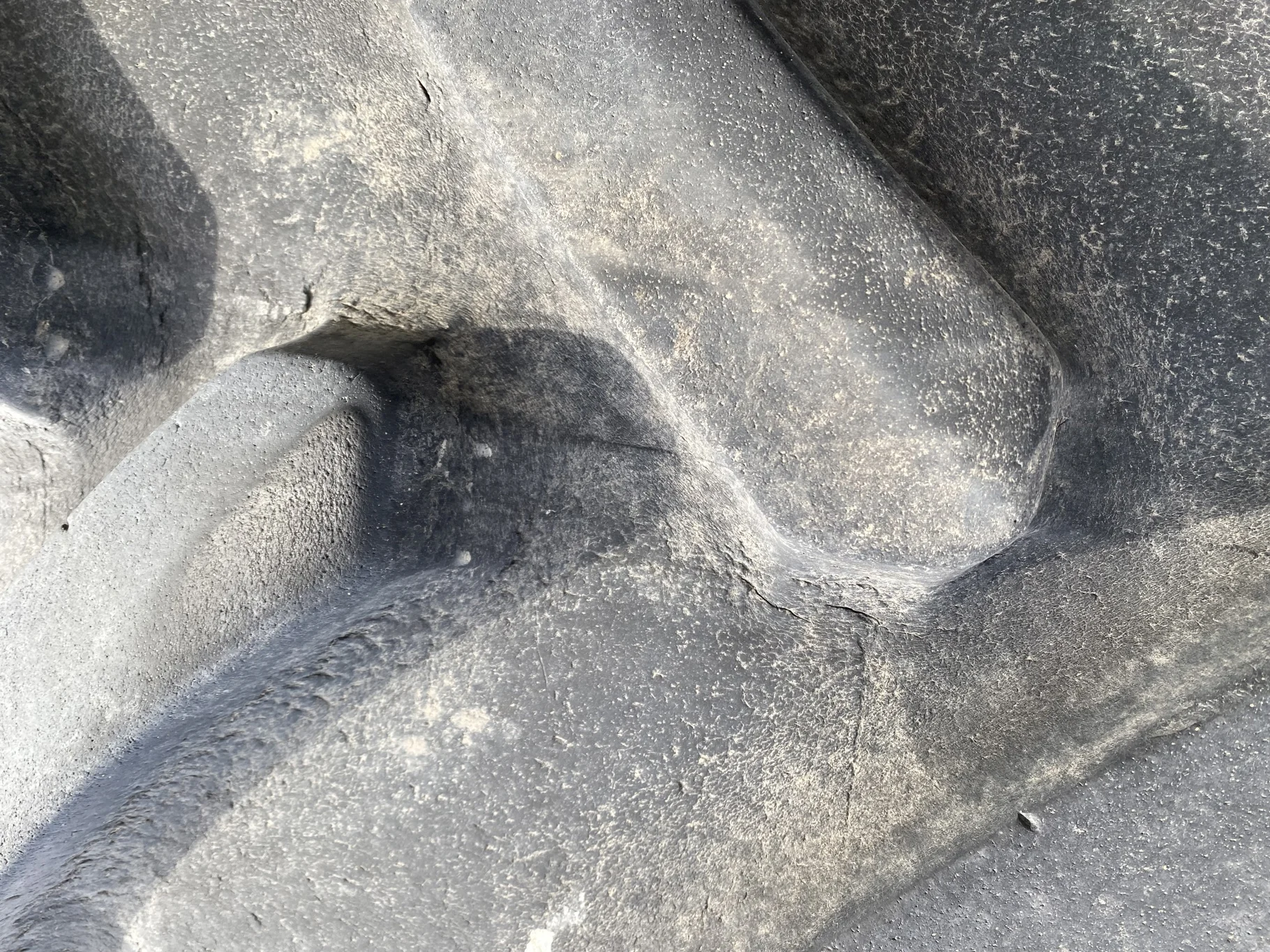 Used 620/70R46 Michelin XM28 162A8 TL 72% (sidewall stubble, road wear, weathering, between tread cu image 5