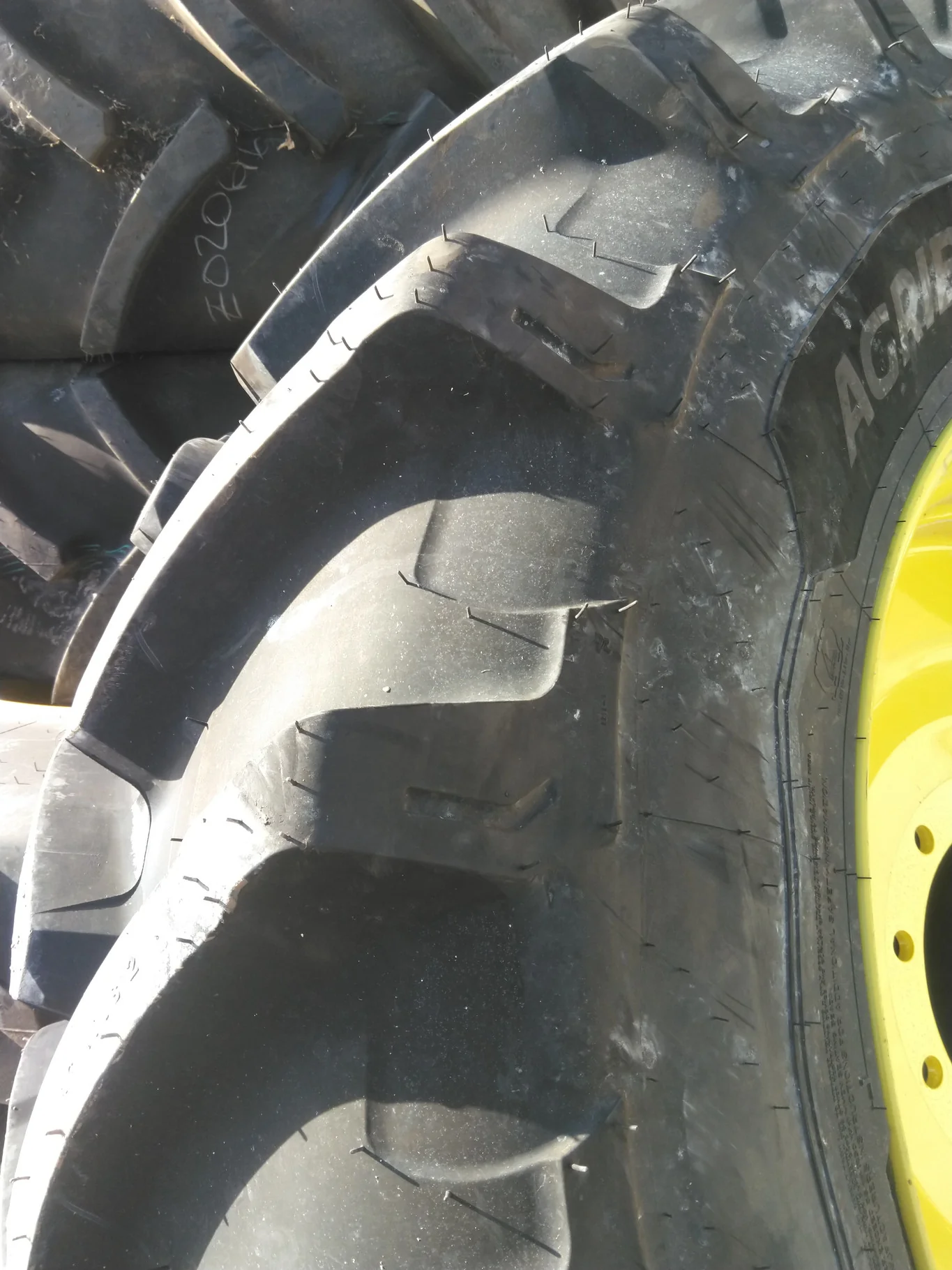 Take-Off 460/85R38 154B Michelin Agribib 2 TL R-1W 95-100% On 10 x 38 10-13.18-11.09-2 Dual Wheel image 5